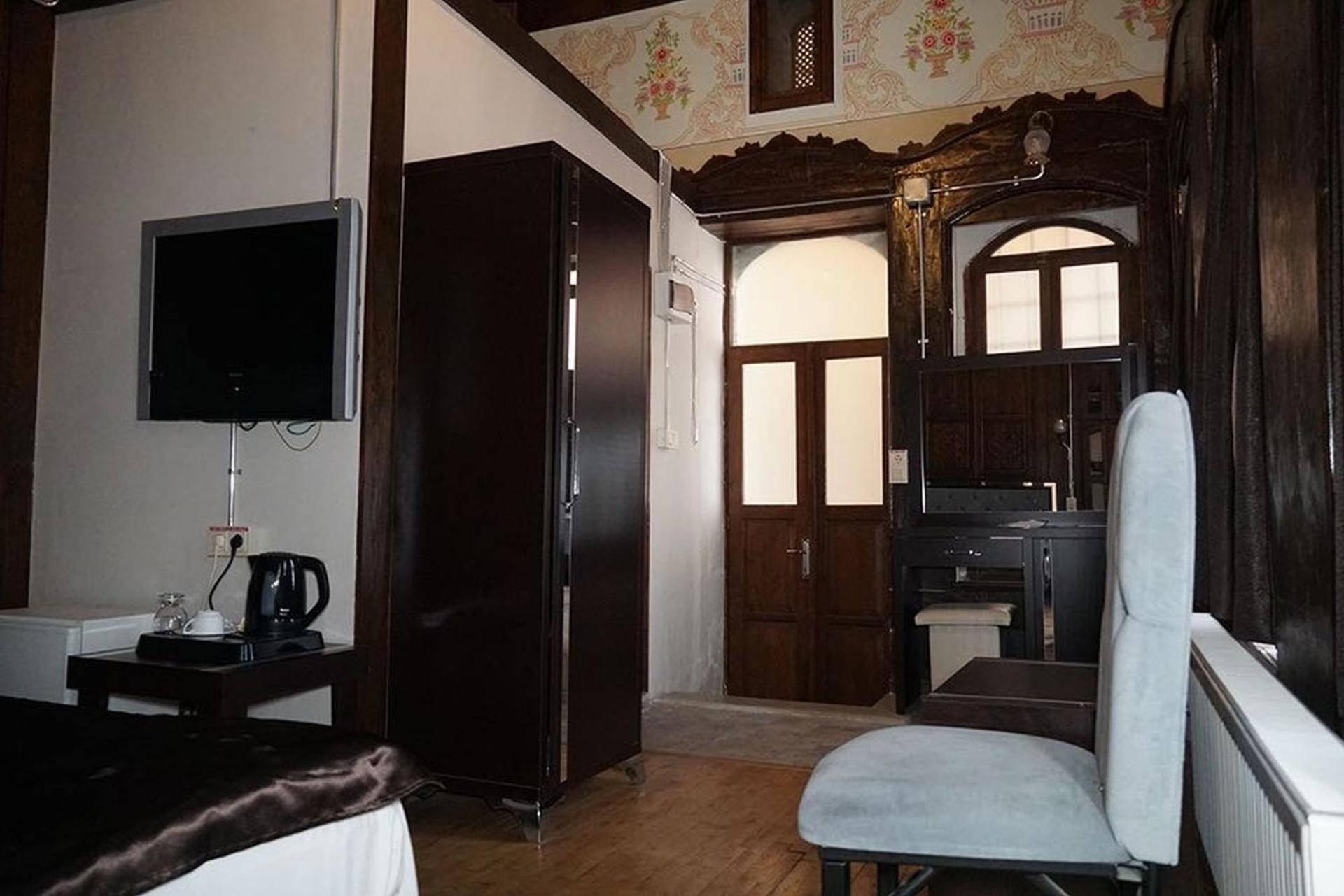 Double Room - Photo 5