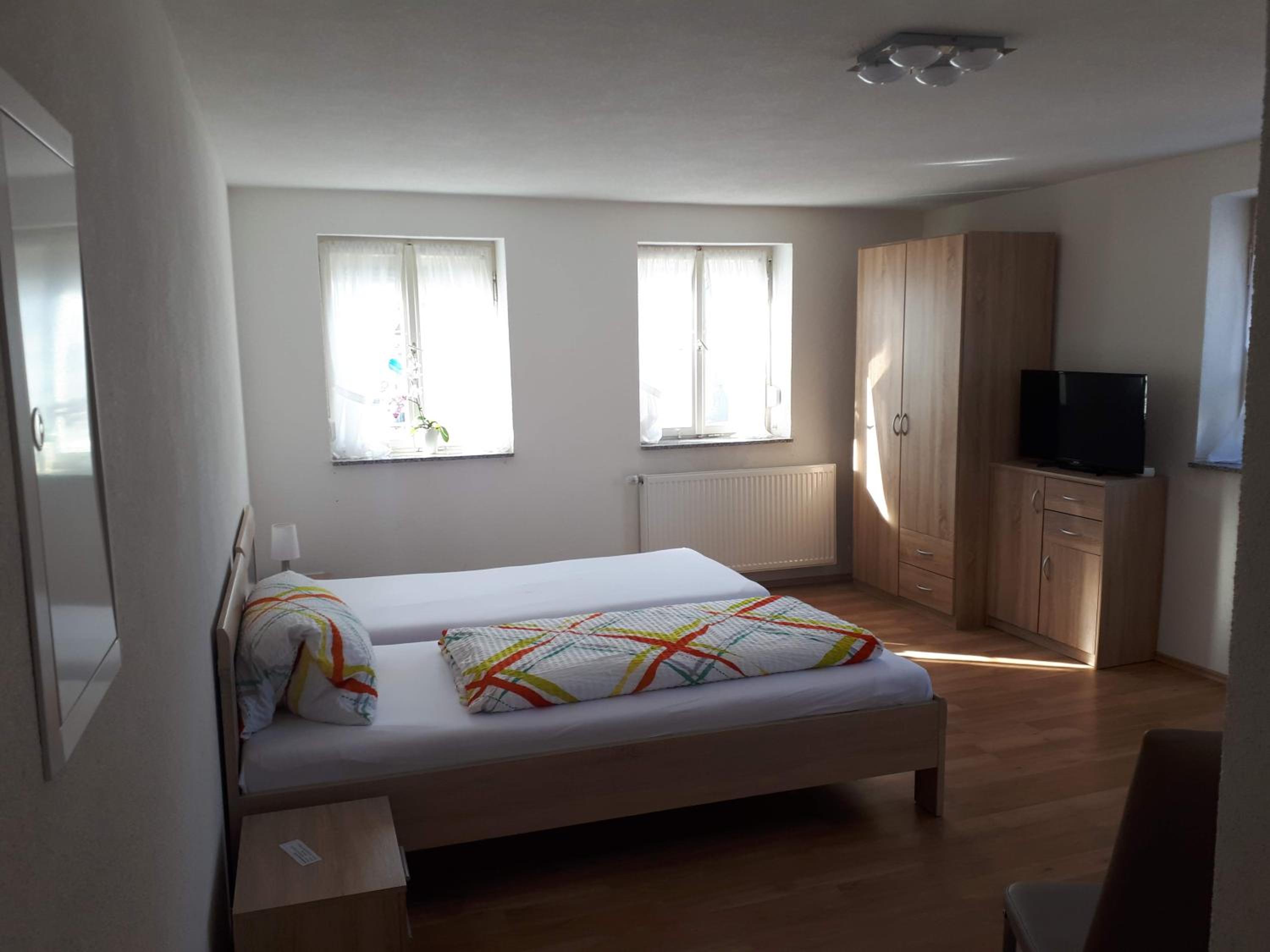 Twin Room with Private Bathroom photo 1