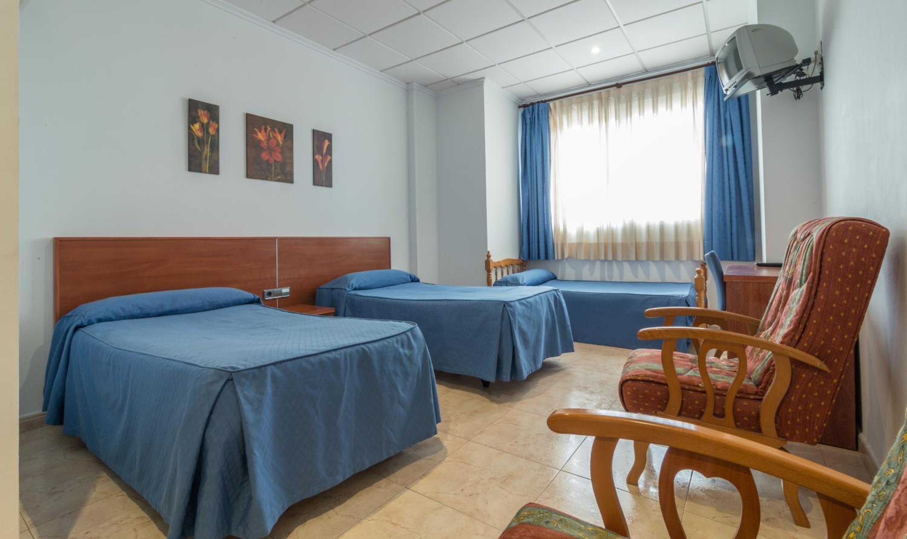 Triple Room