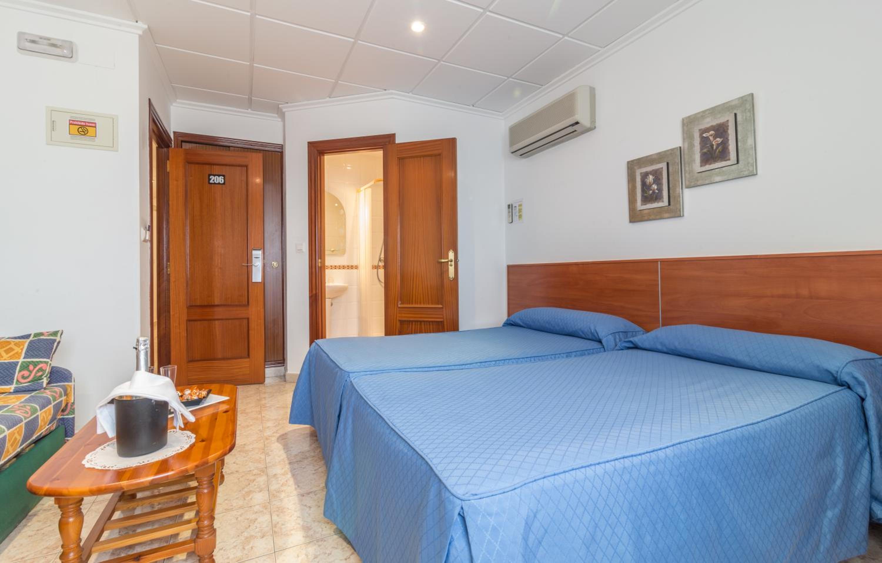 Twin Room photo 2