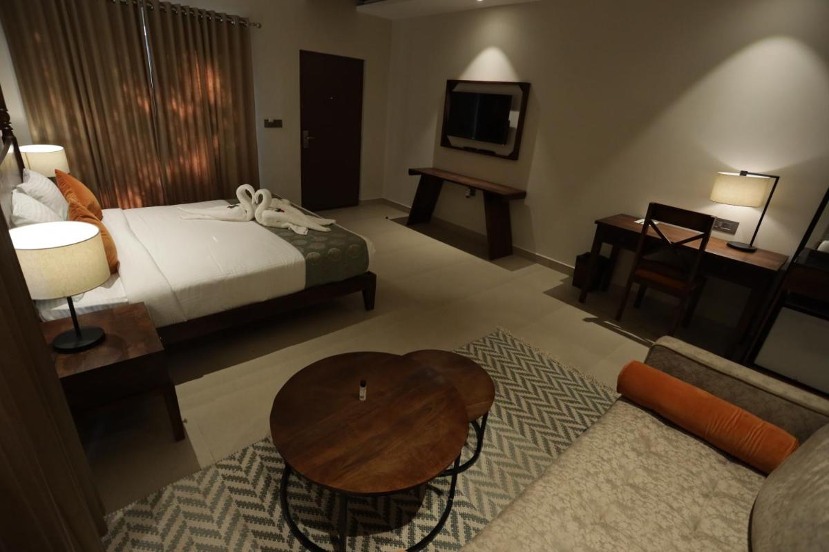 King Room with Balcony photo 3