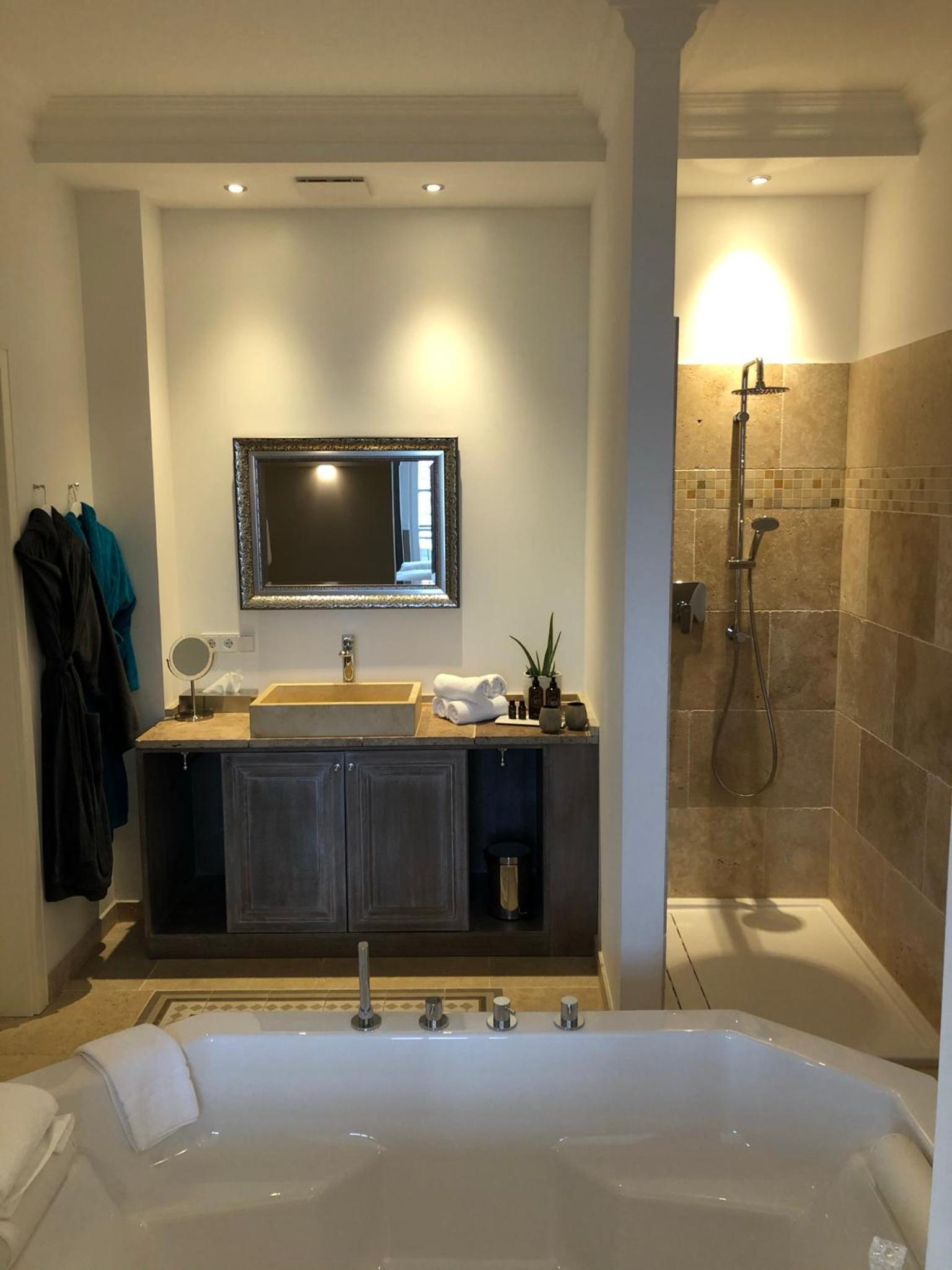 Suite Lakeside photo 3