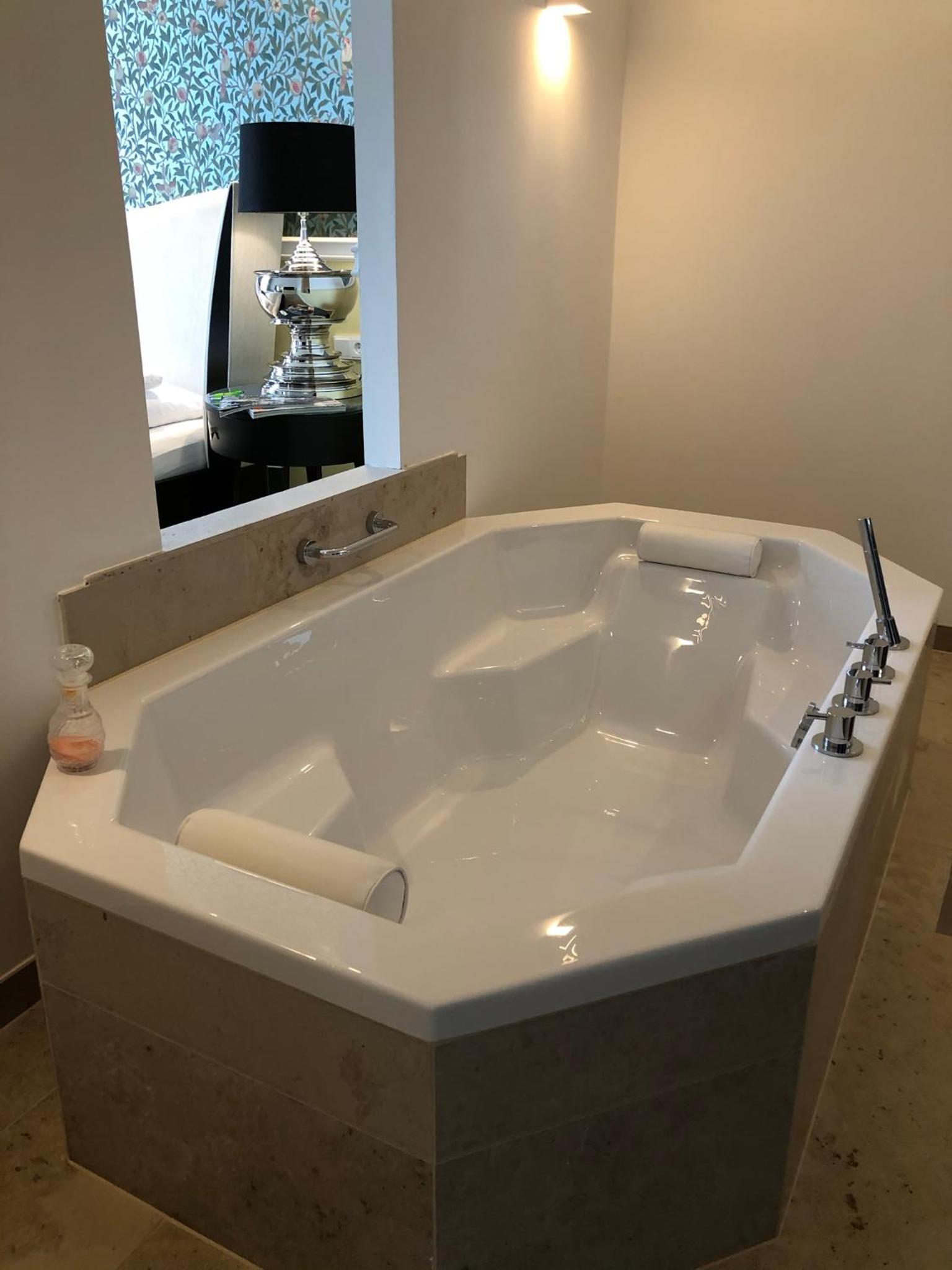 Grand Suite Lakeside photo 2