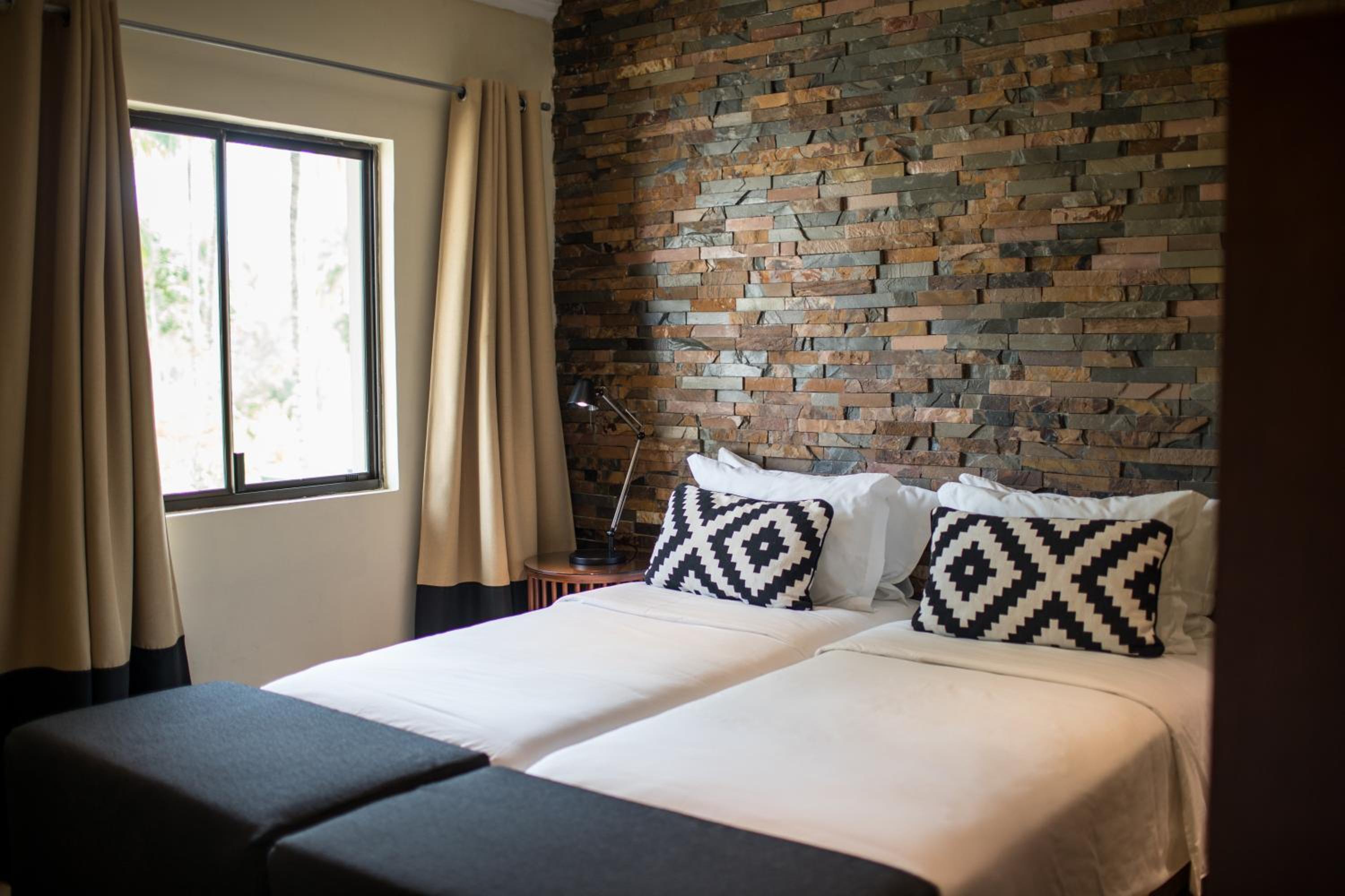 Twin Room with Balcony photo 3