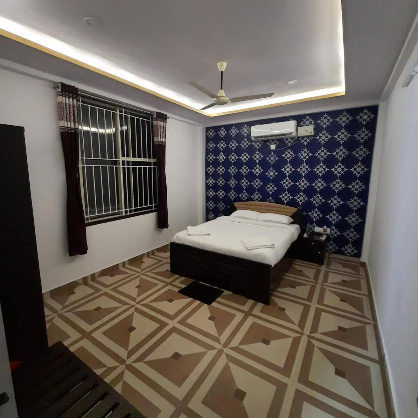 Double Room - Photo 5