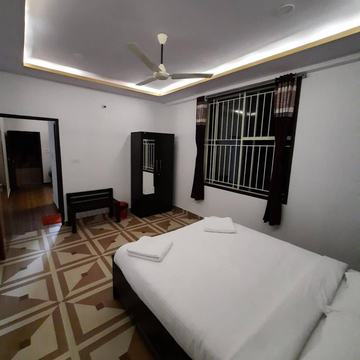 Double Room - Photo 3