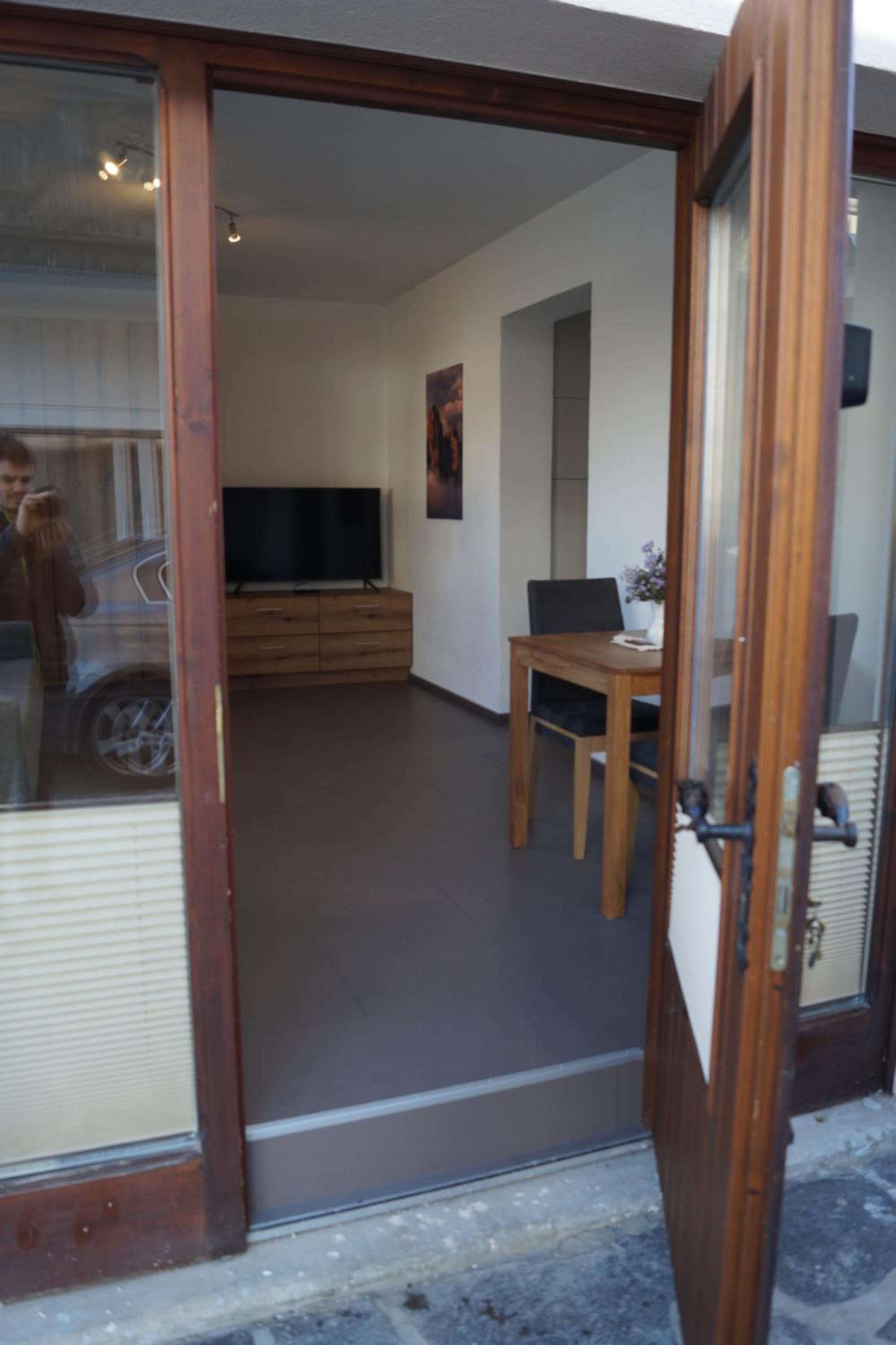 Studio Apartment - Photo 1