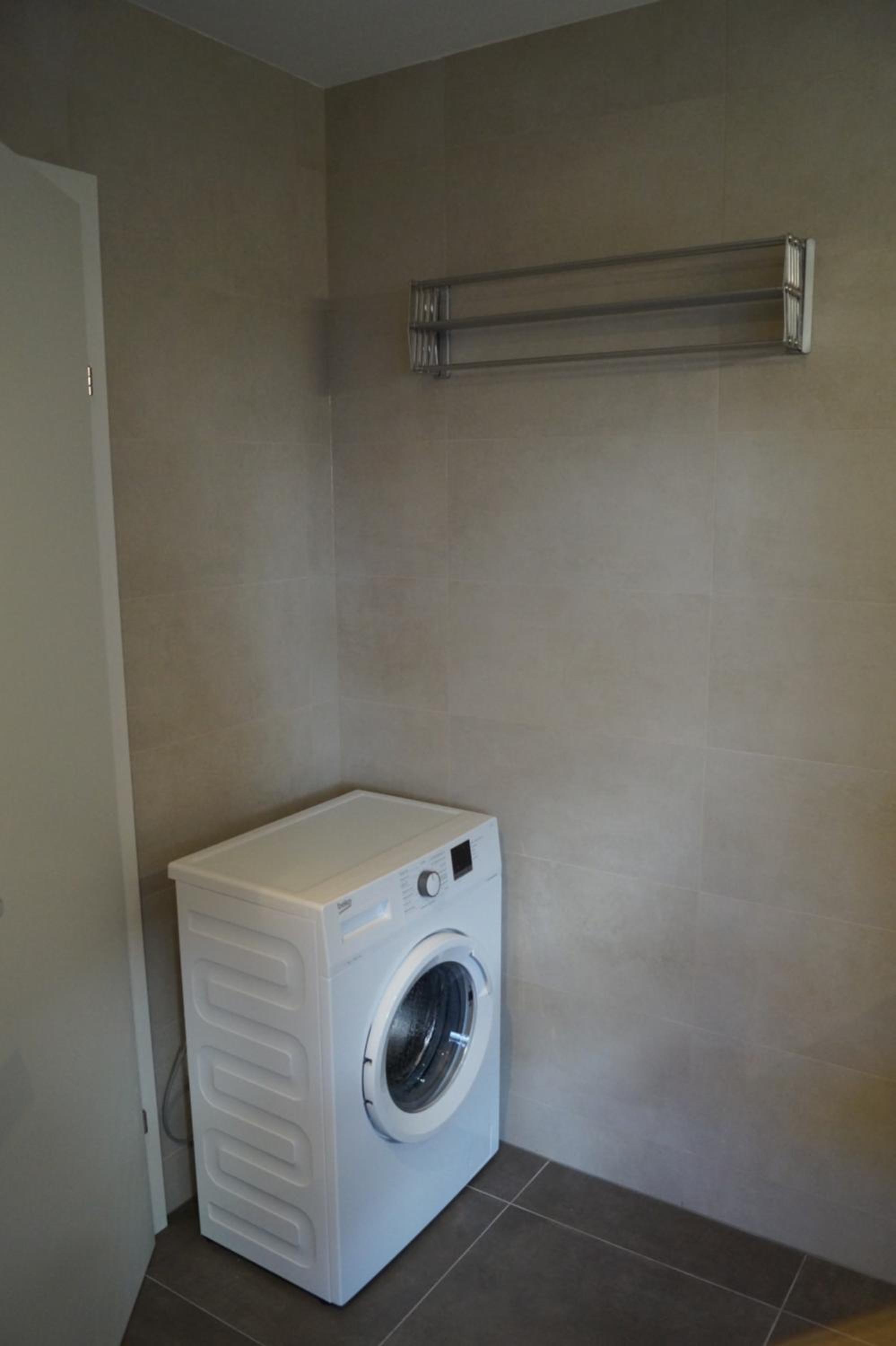 Studio Apartment - Photo 24