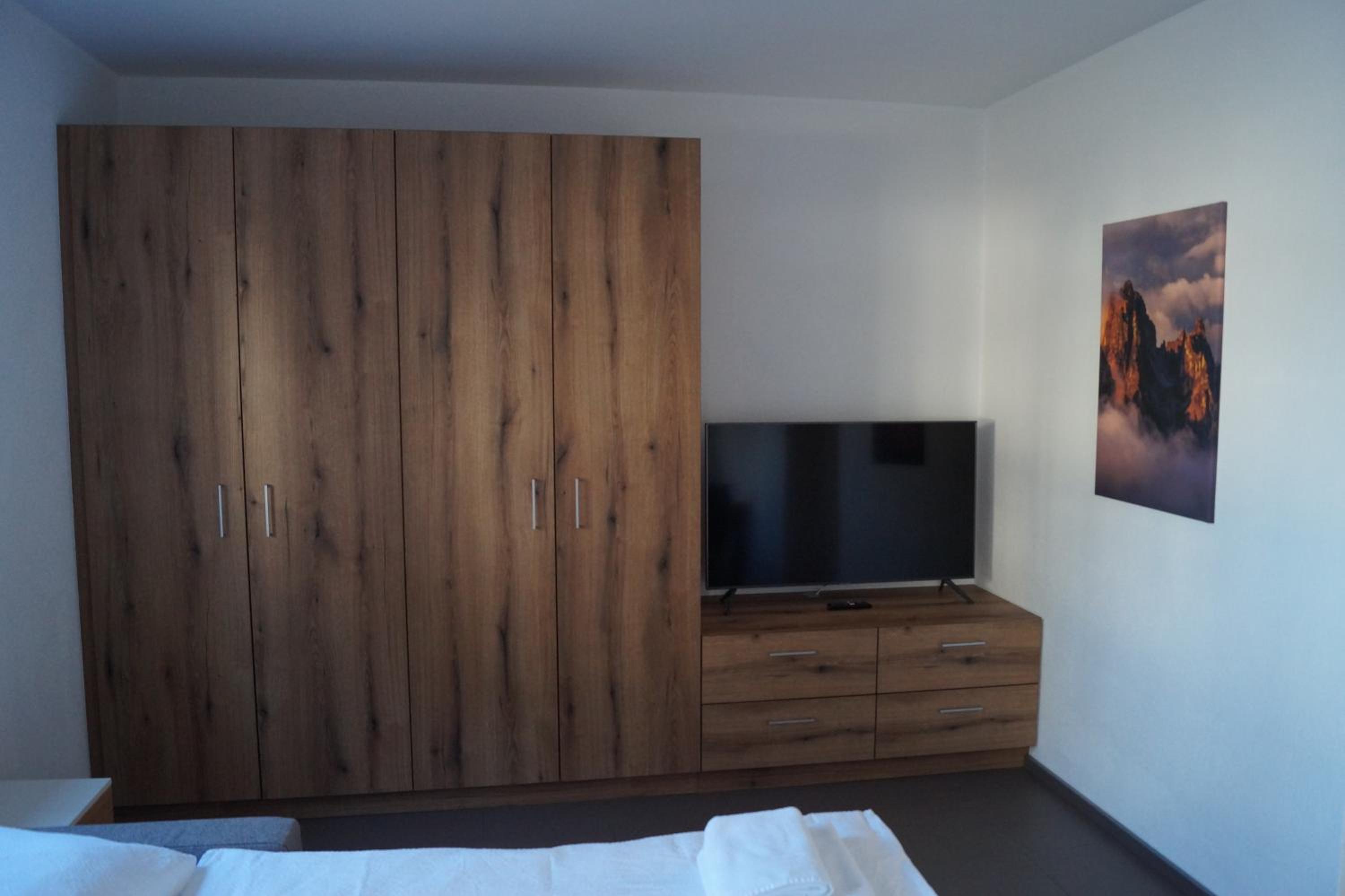 Studio Apartment - Photo 11