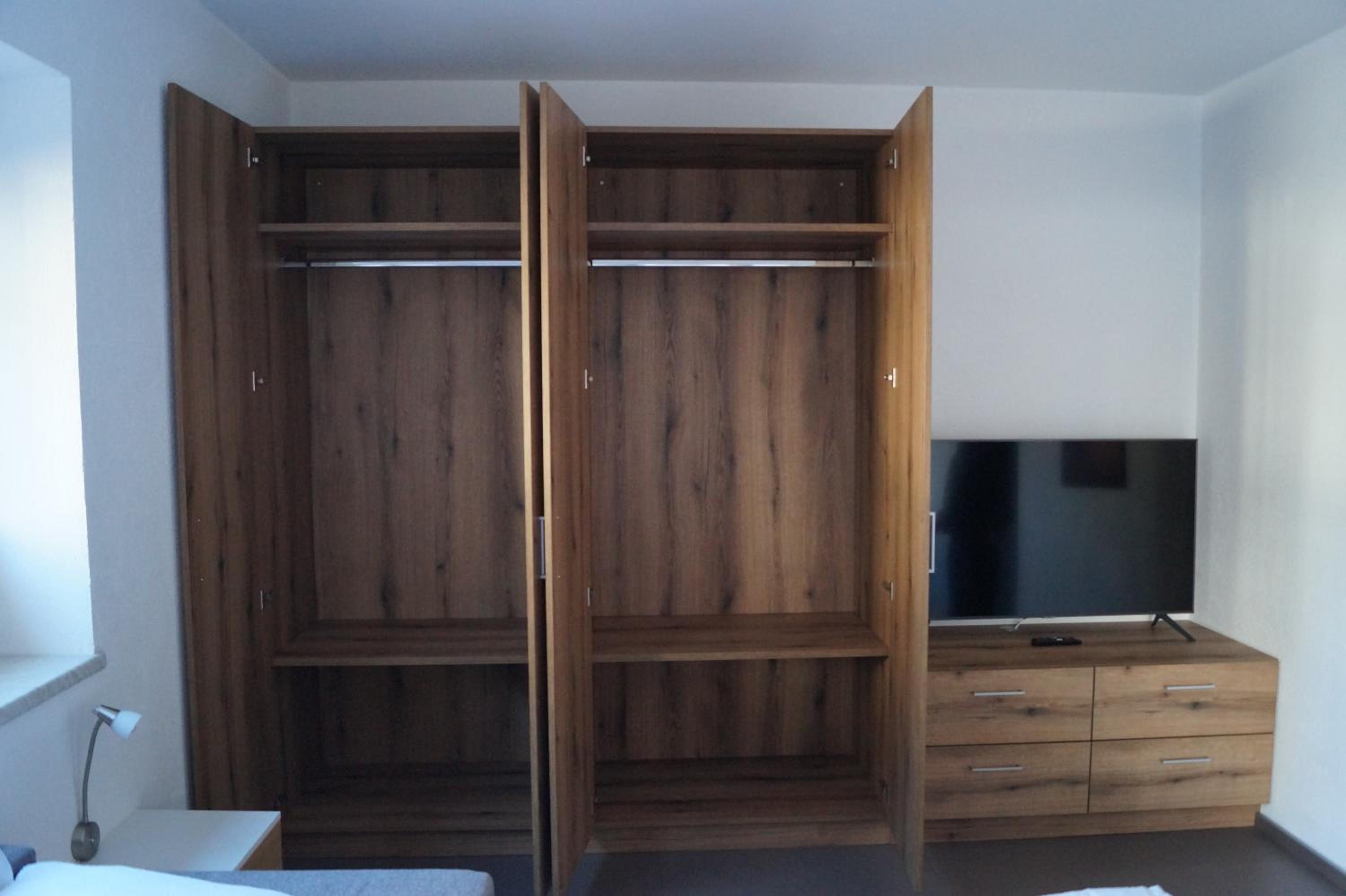 Studio Apartment - Photo 12