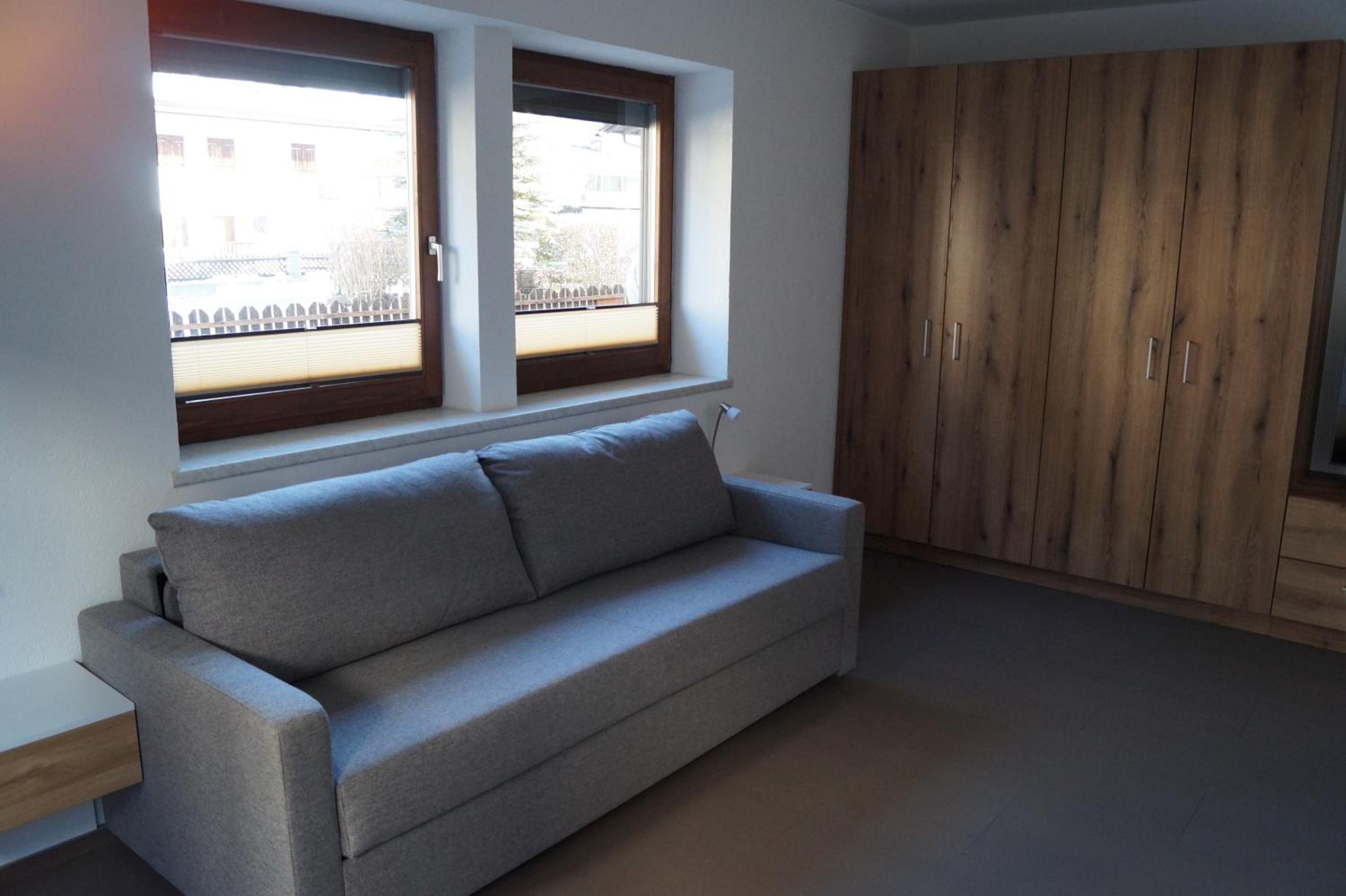 Studio Apartment - Photo 13