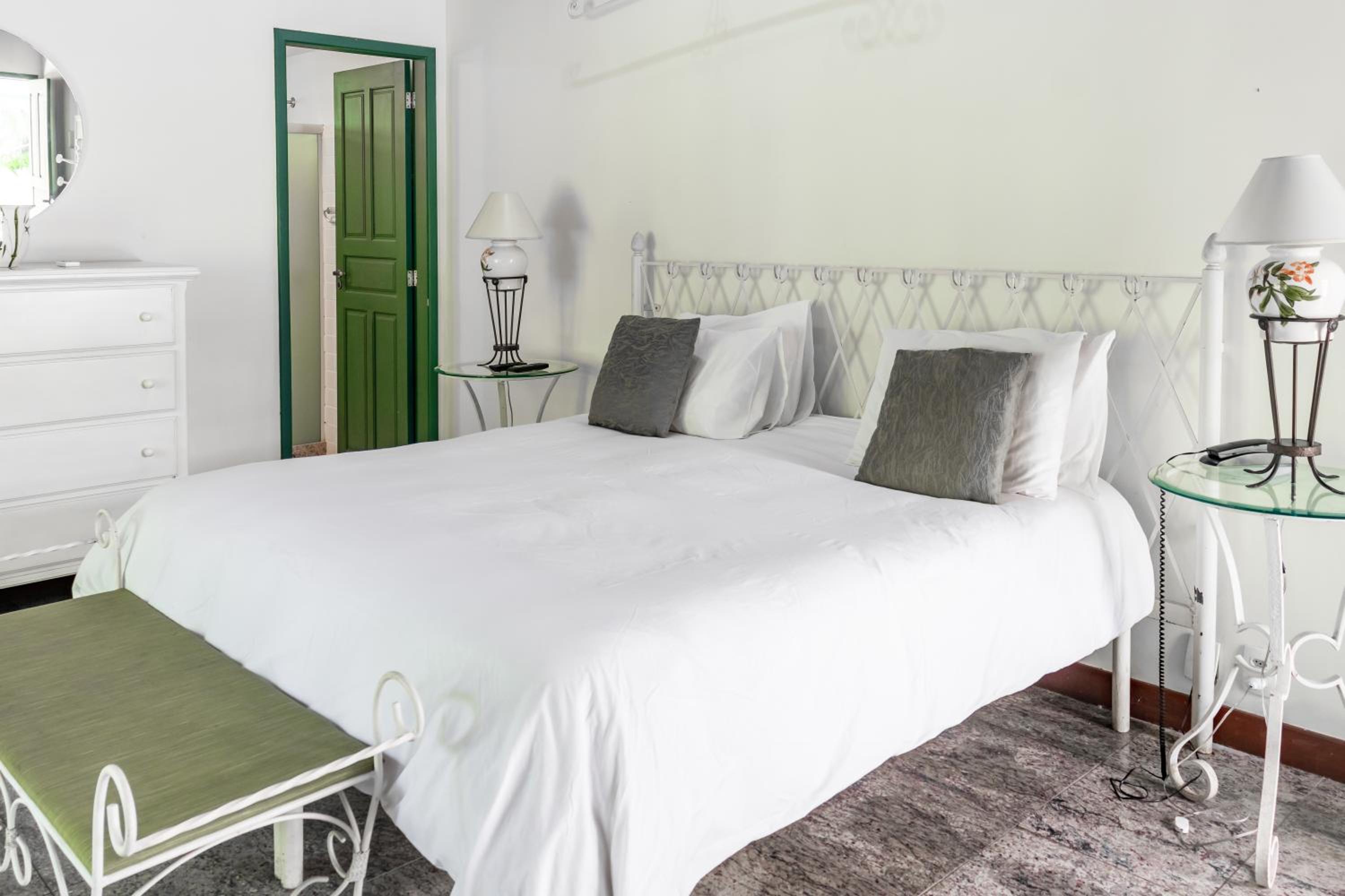 Chalet (4 Adults)