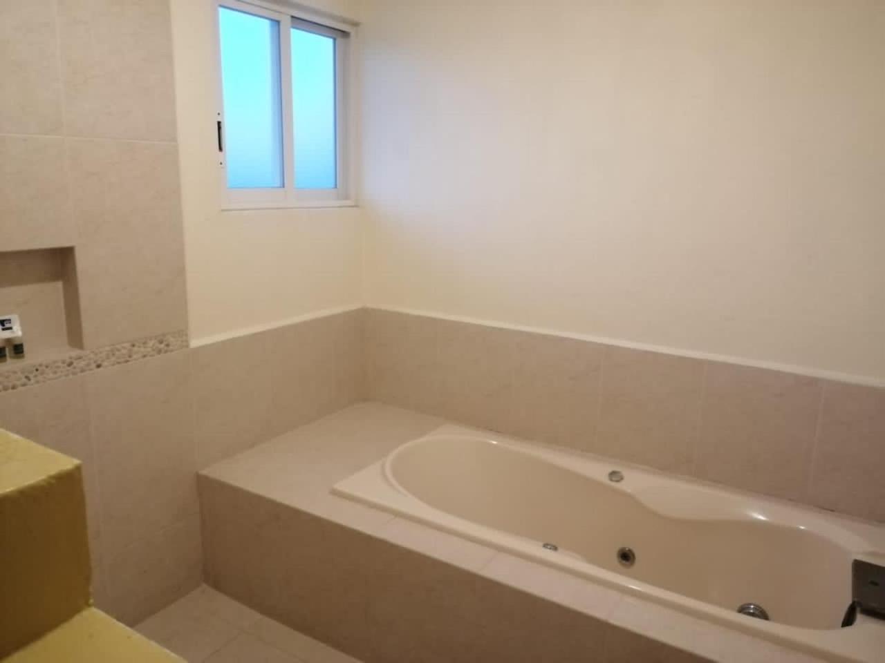 Deluxe Suite photo 2