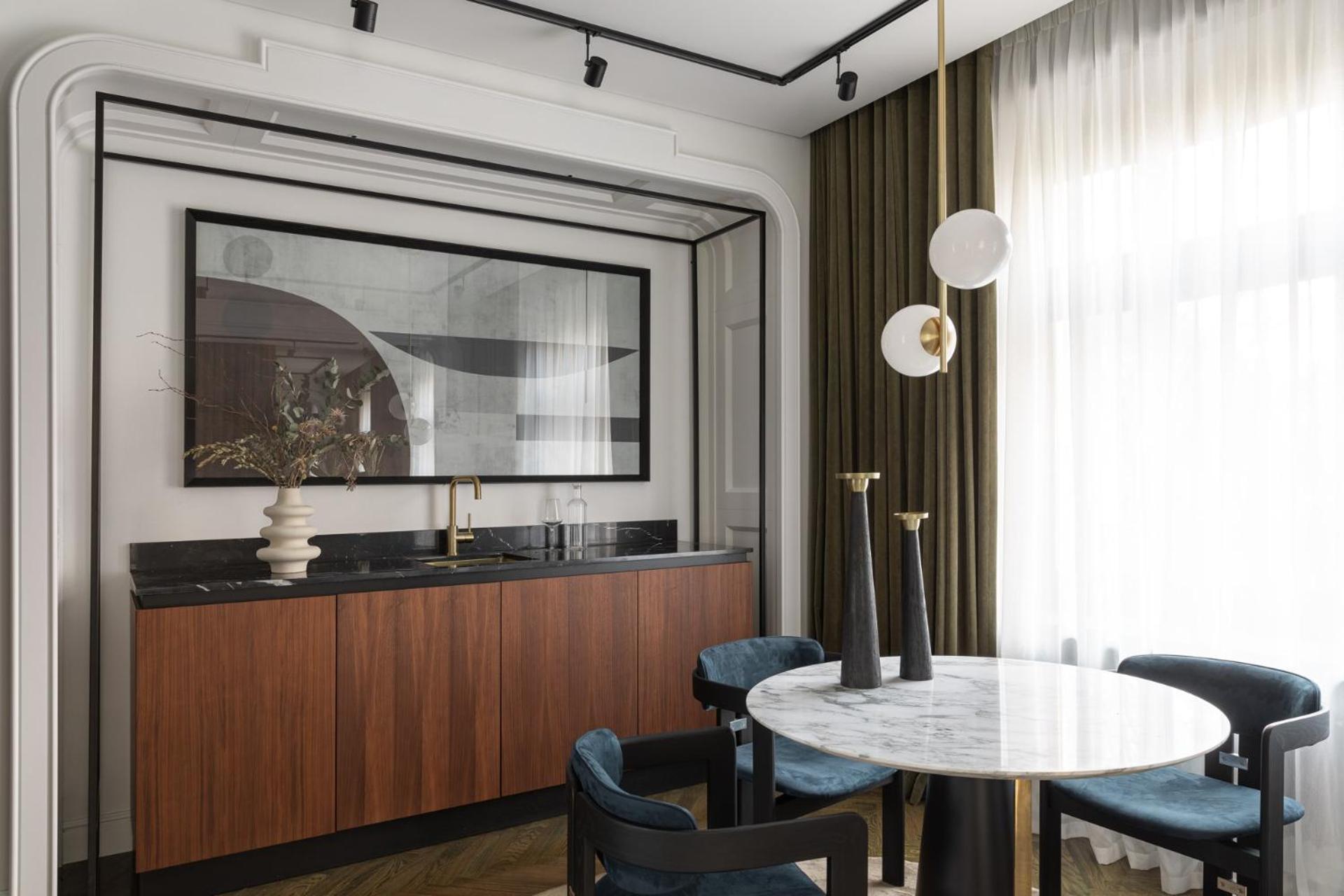 Suite - Photo 5
