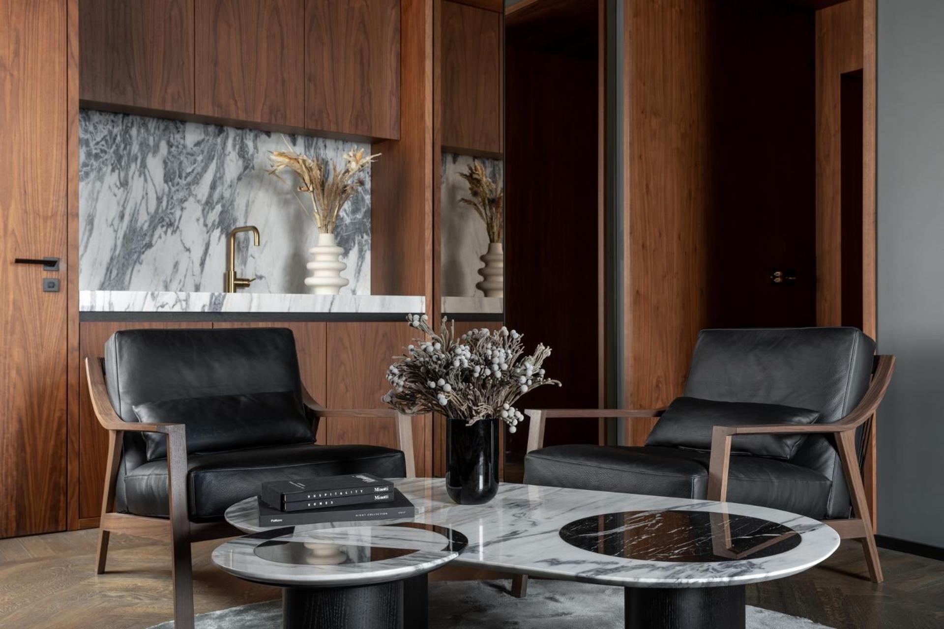 Suite - Photo 3