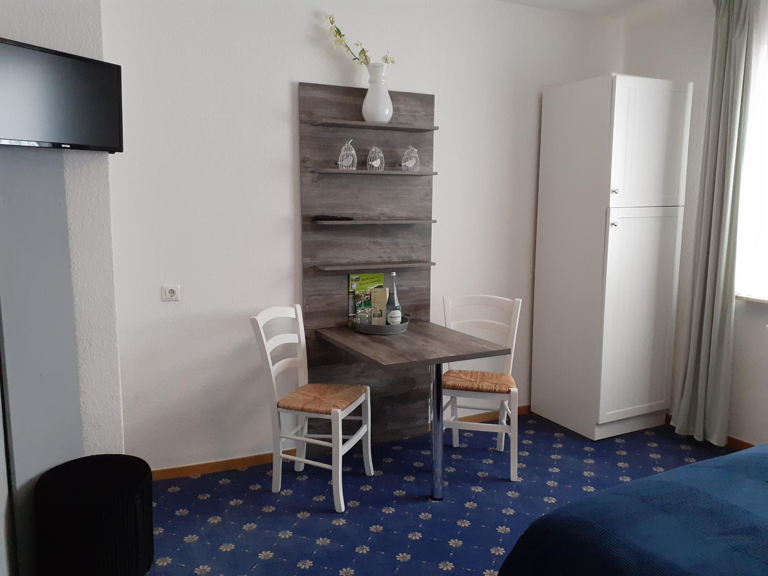 Double Room - Photo 12