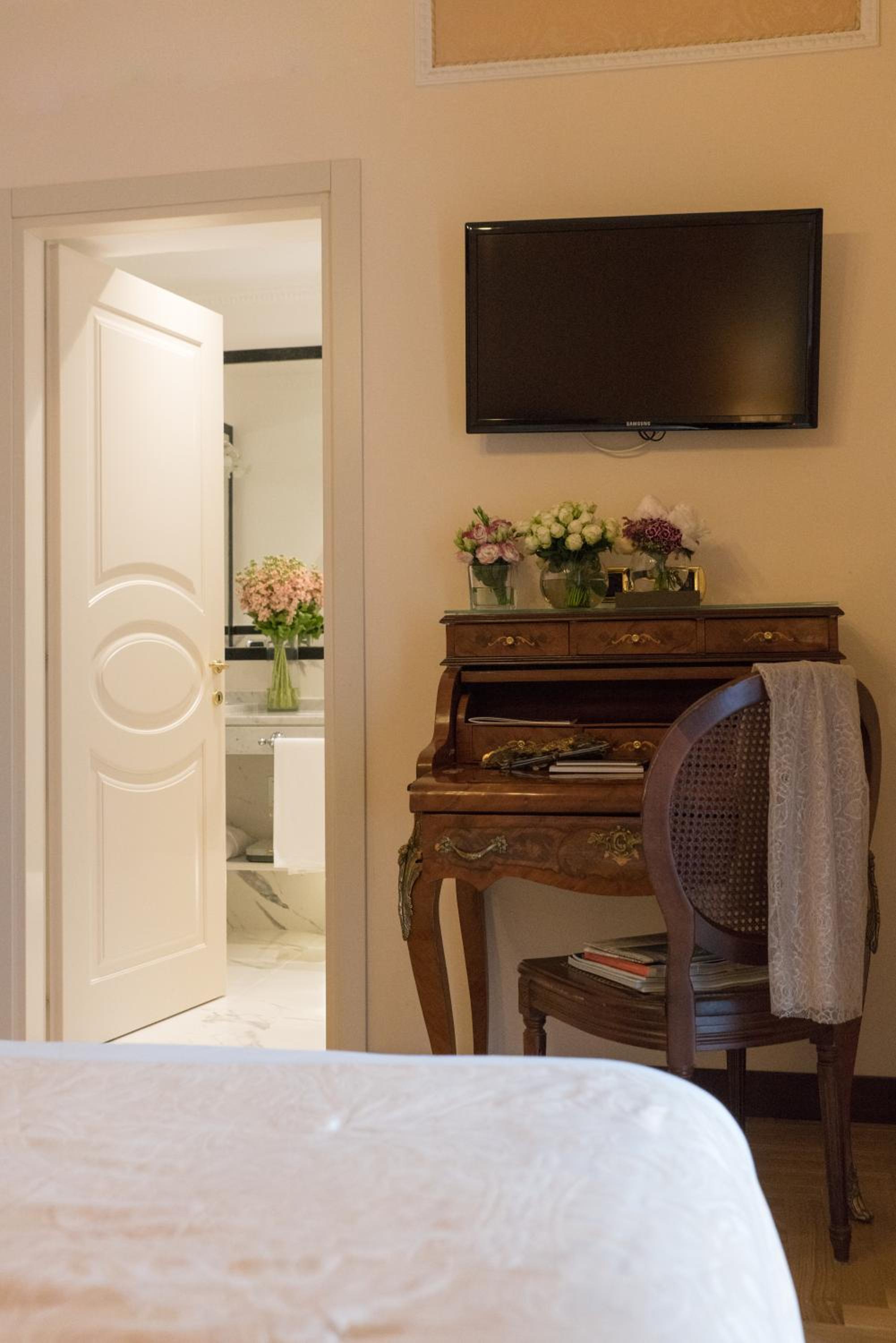 Basic Double Room