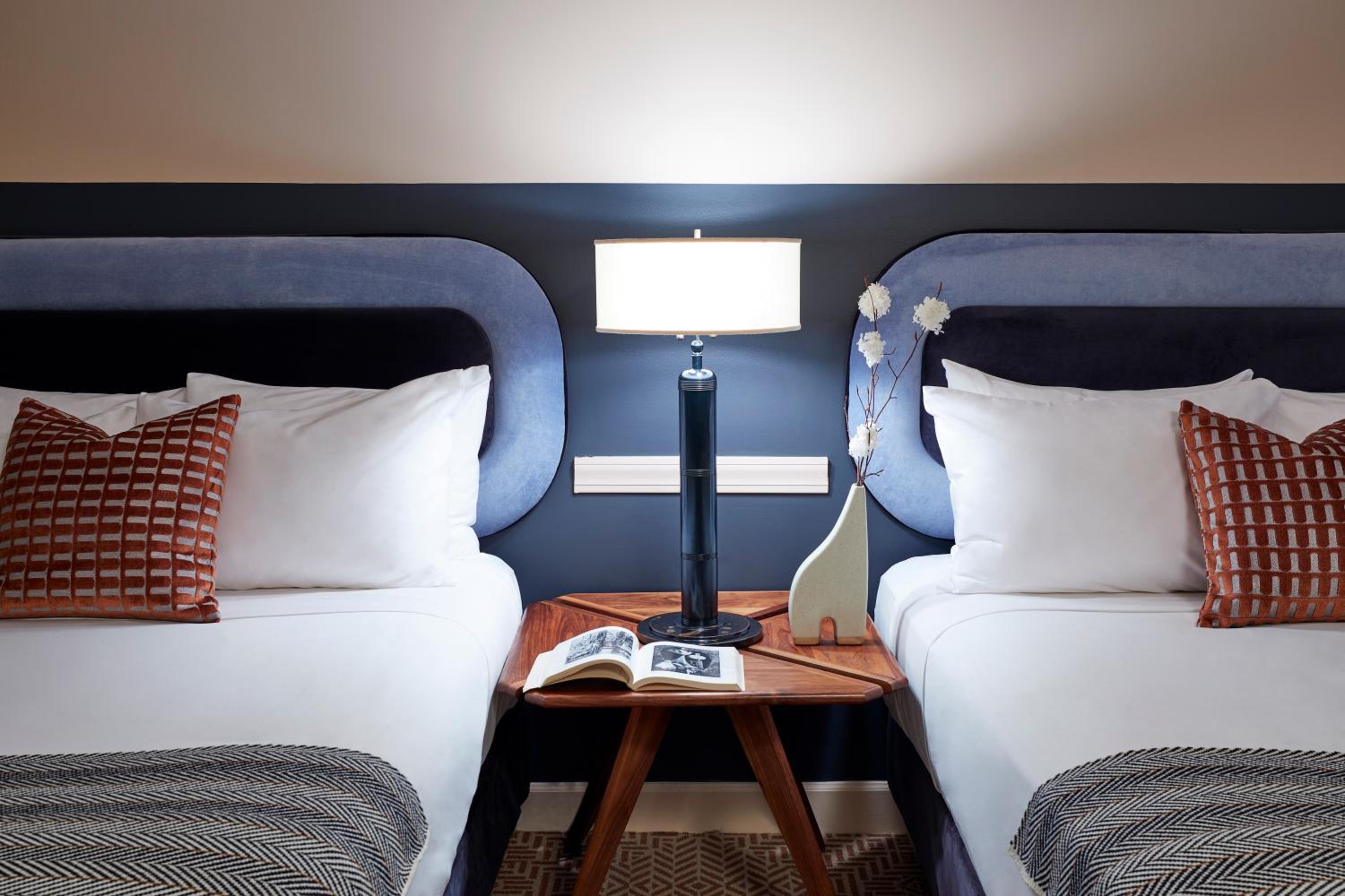 Deluxe Queen Room