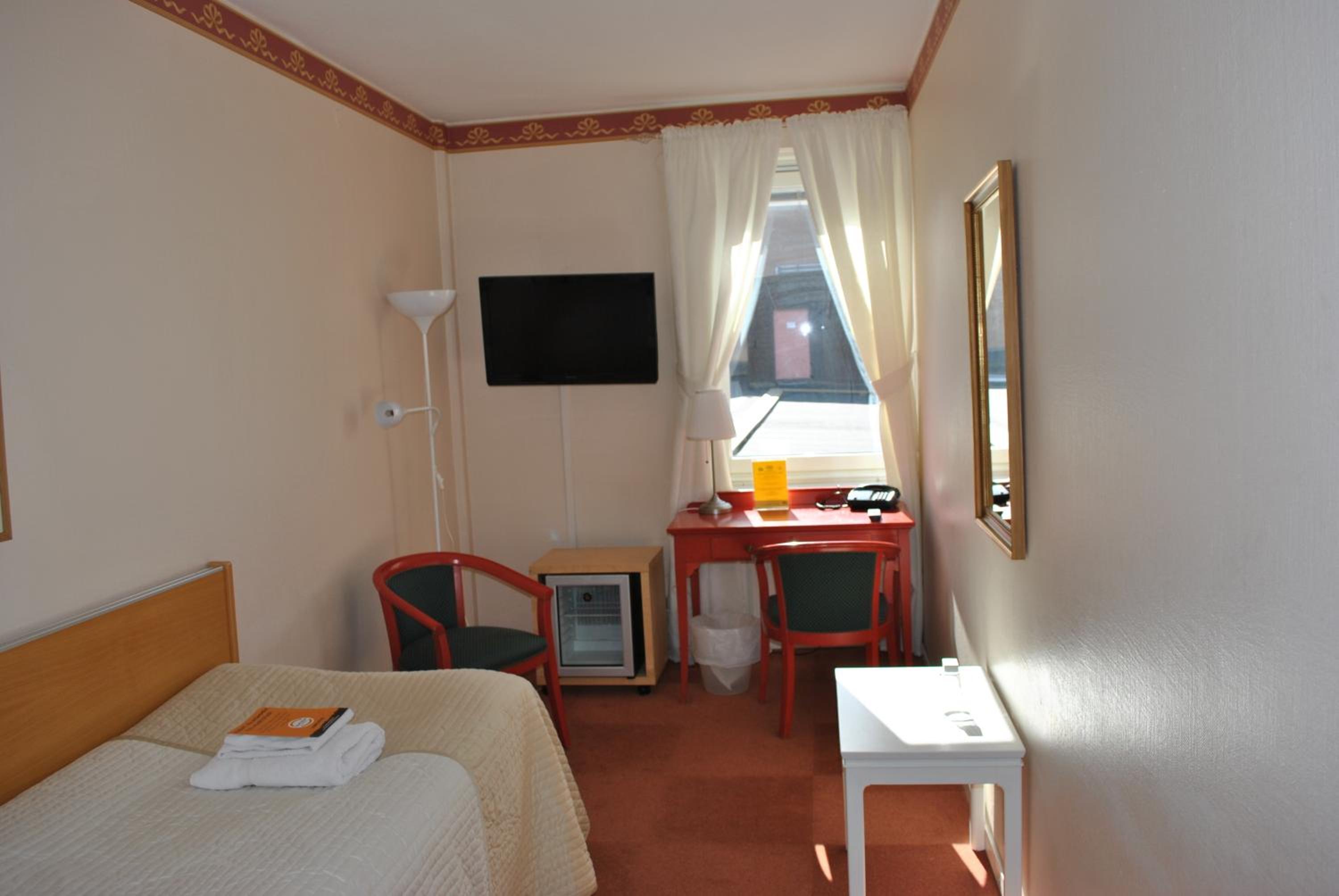 Single Room photo 3