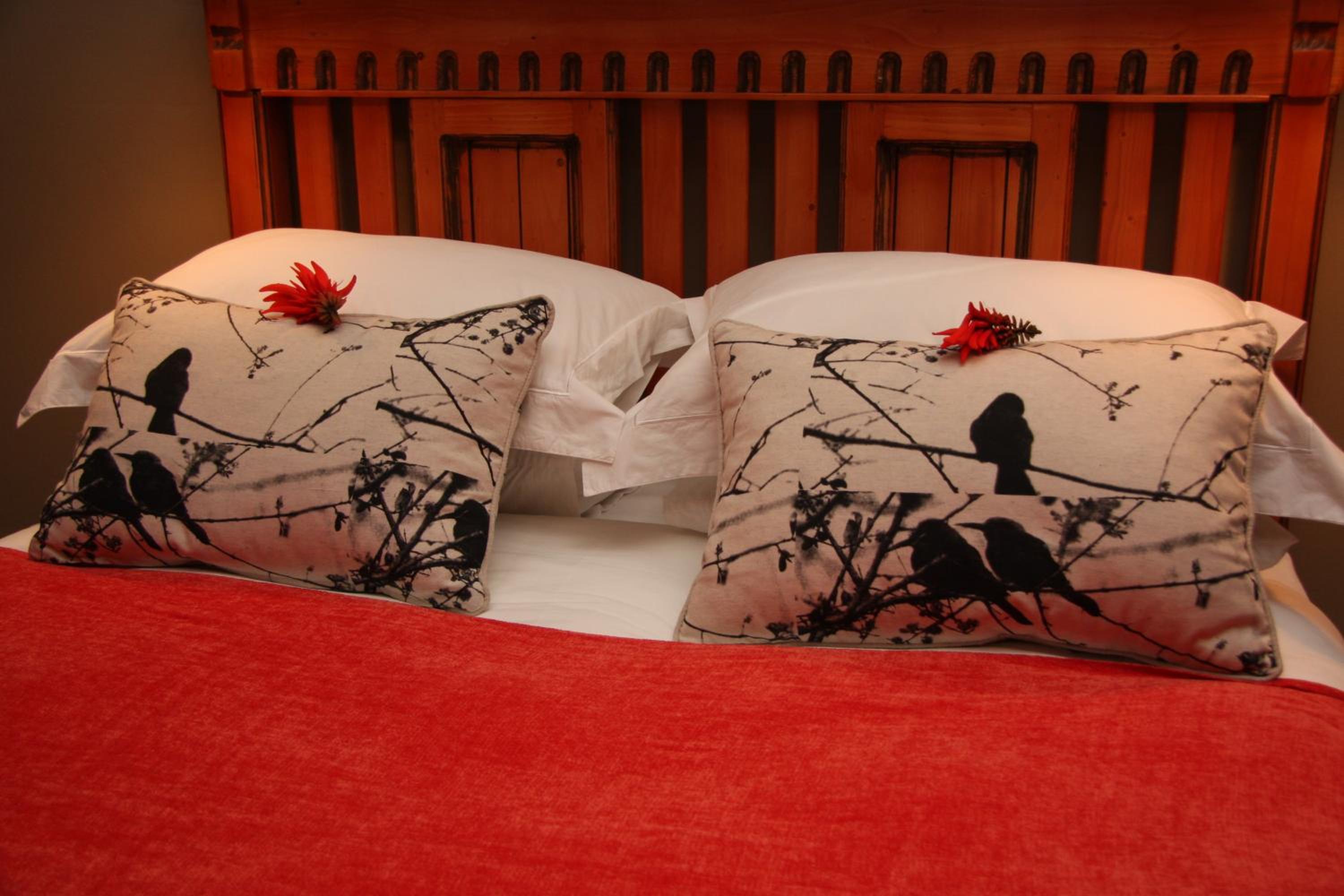 Deluxe Double Room with Balcony - Photo 2