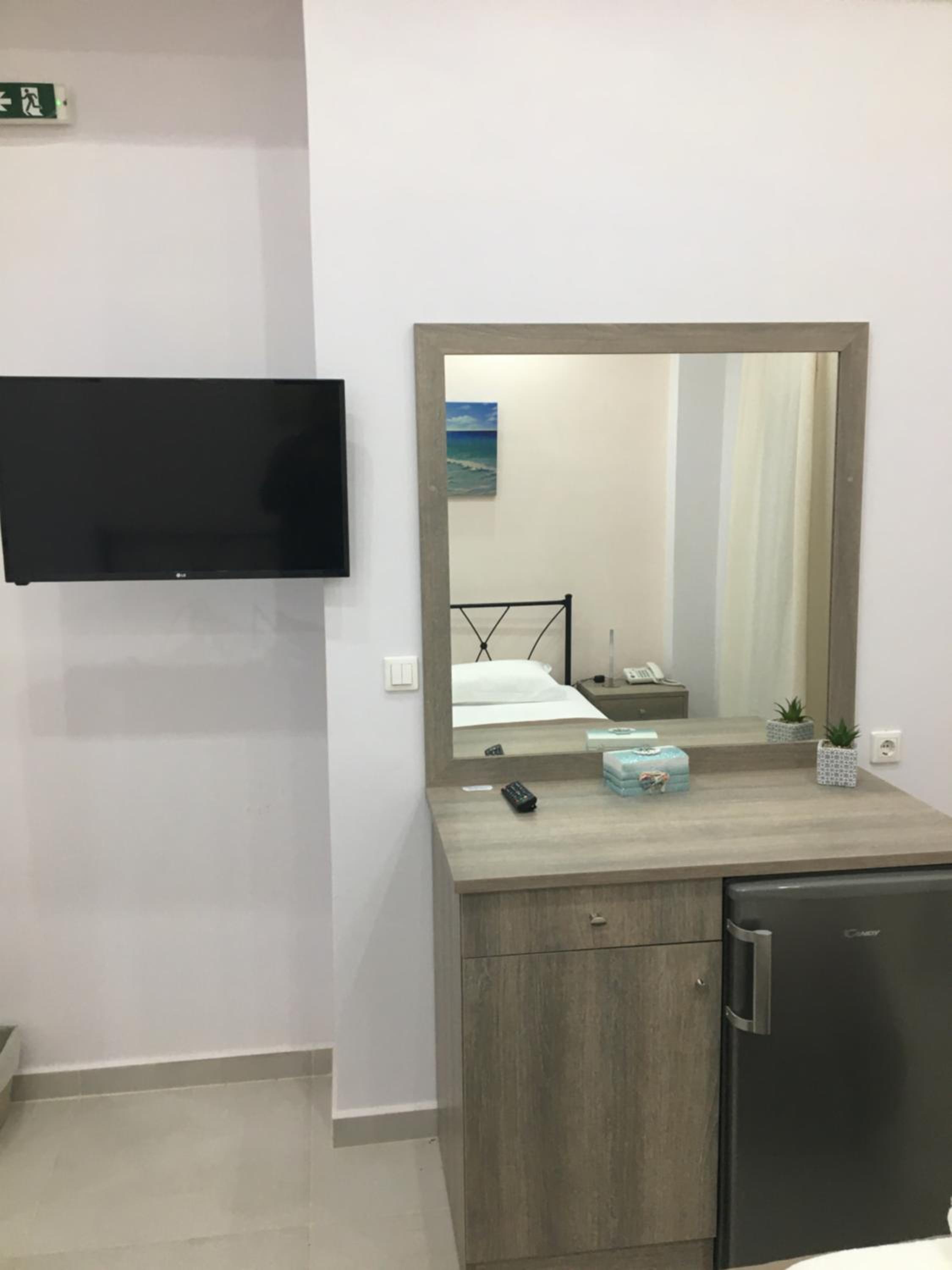 Twin Room - Photo 10