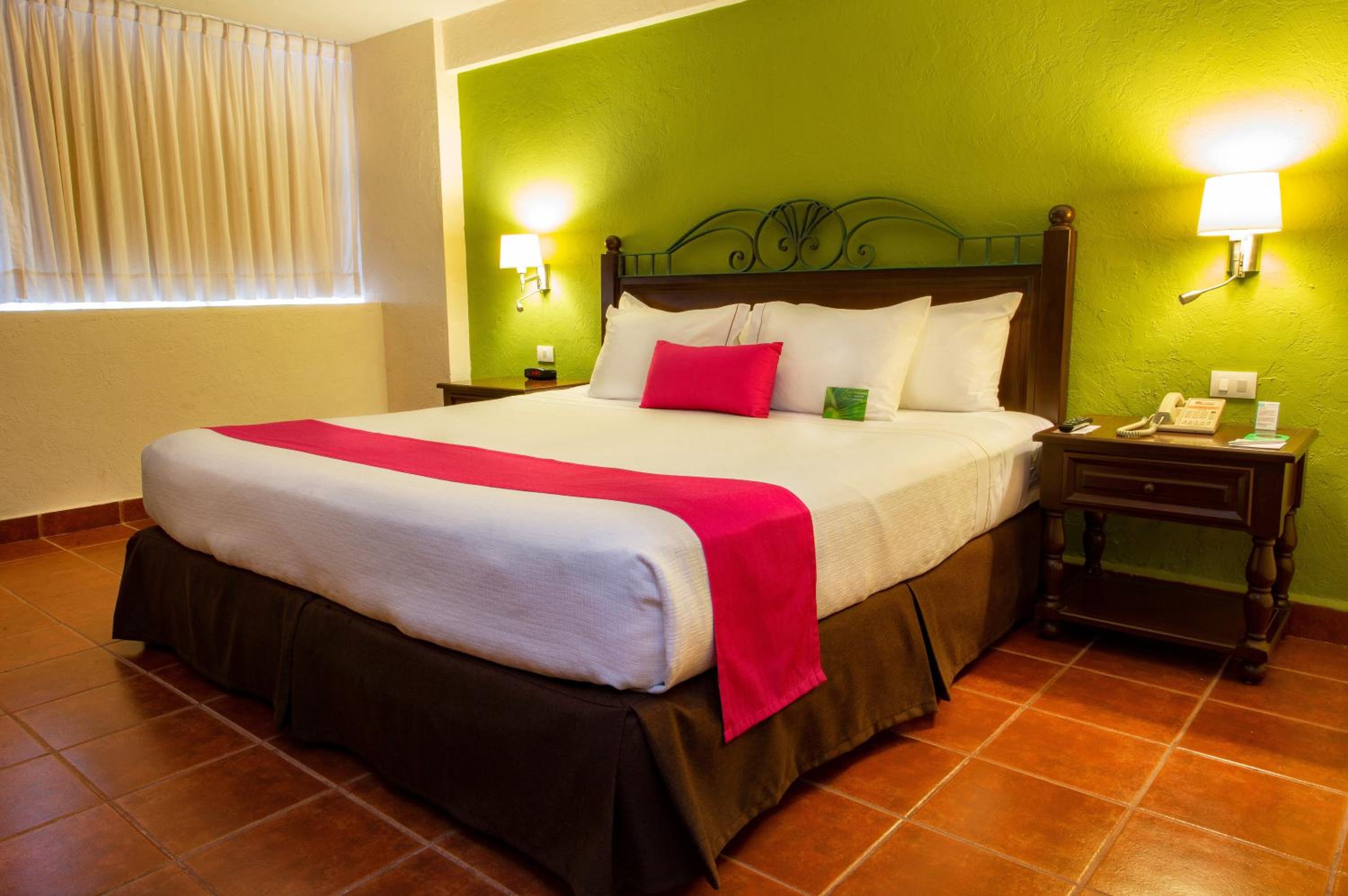 Superior King Room - Photo 2
