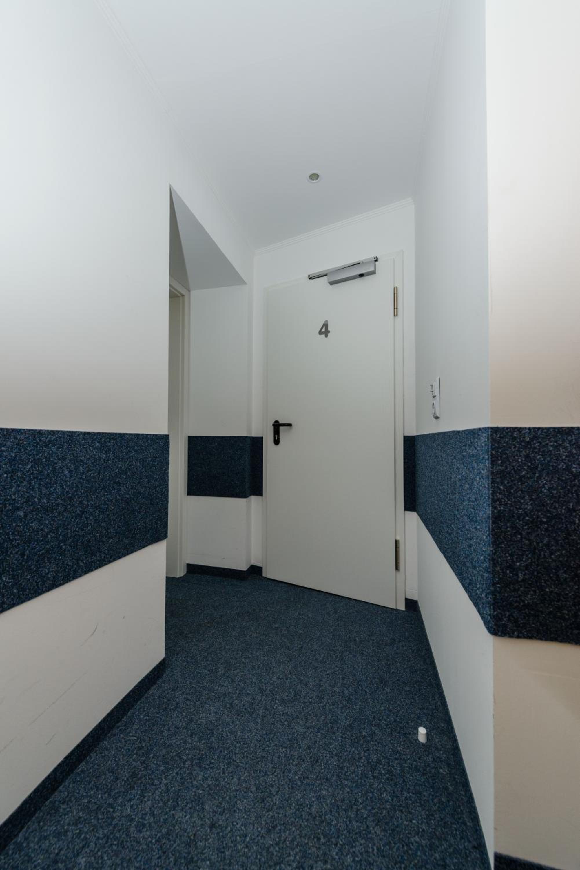 Quadruple Room With 2 Separate Rooms photo 2