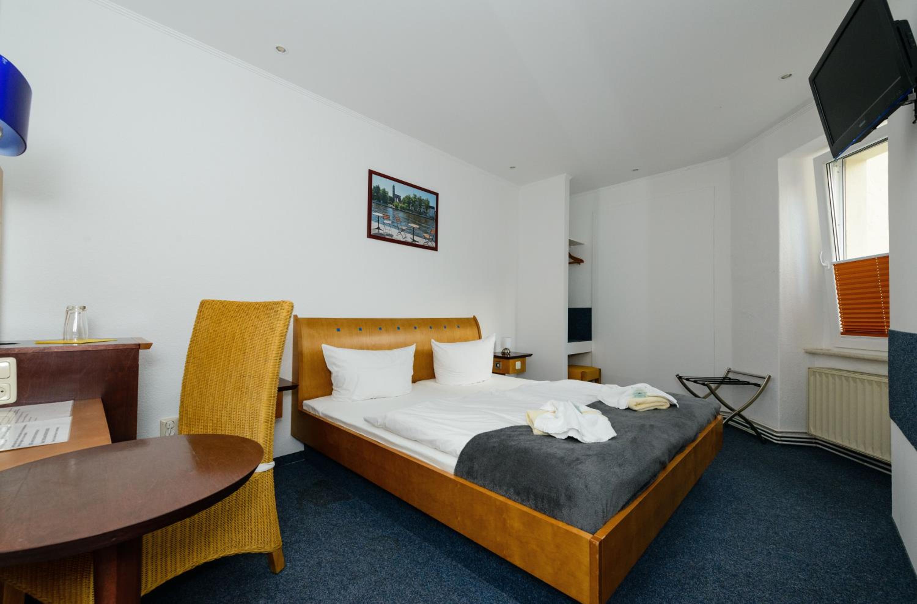 Quadruple Room With 2 Separate Rooms photo 1