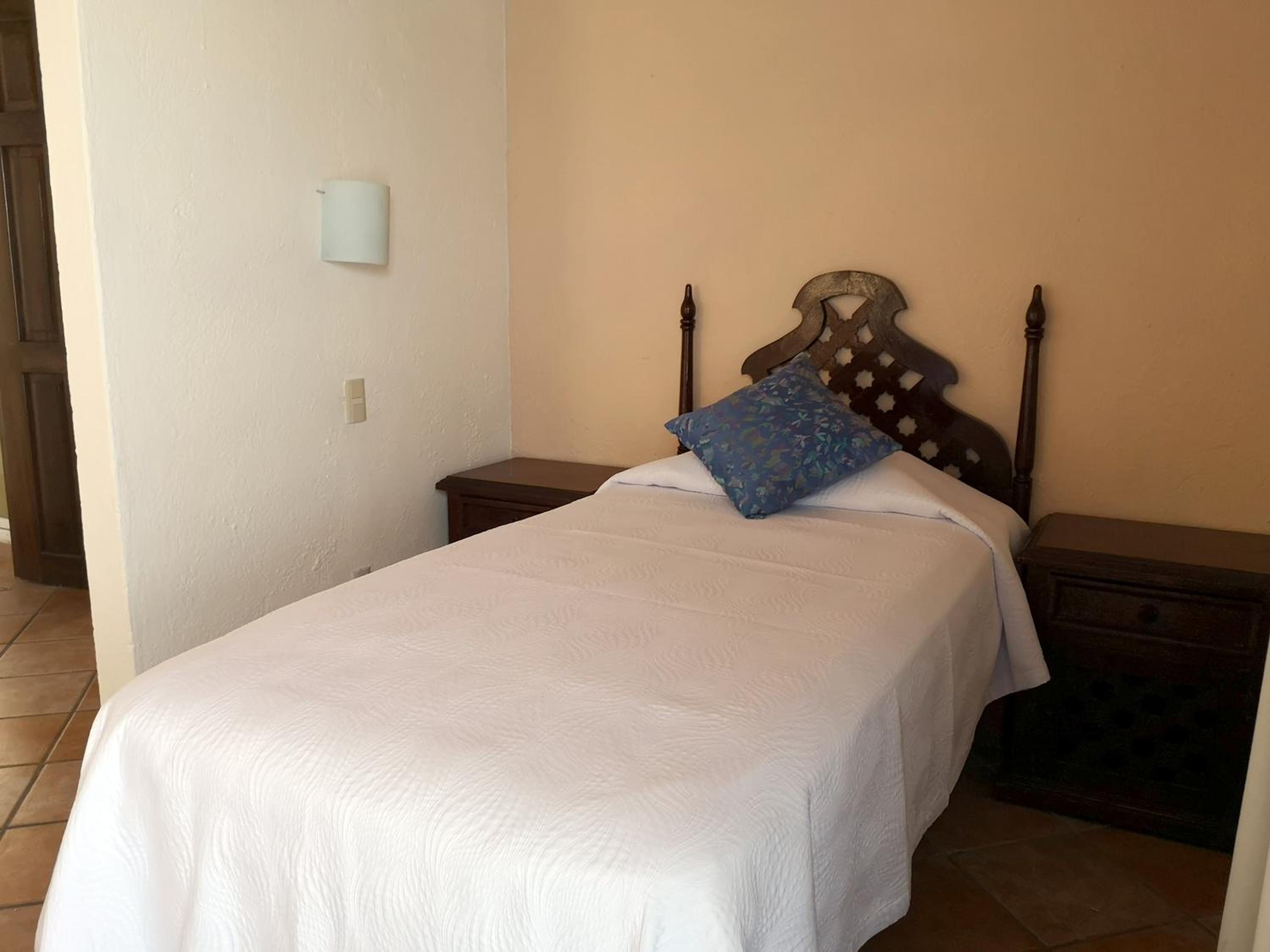 Standard Double Room with Two Double Beds - Photo 10