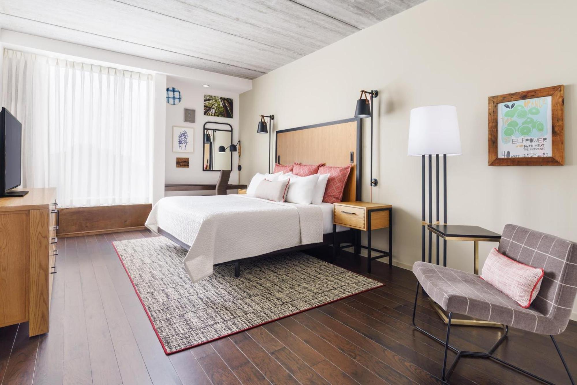 Standard King Room - Photo 1