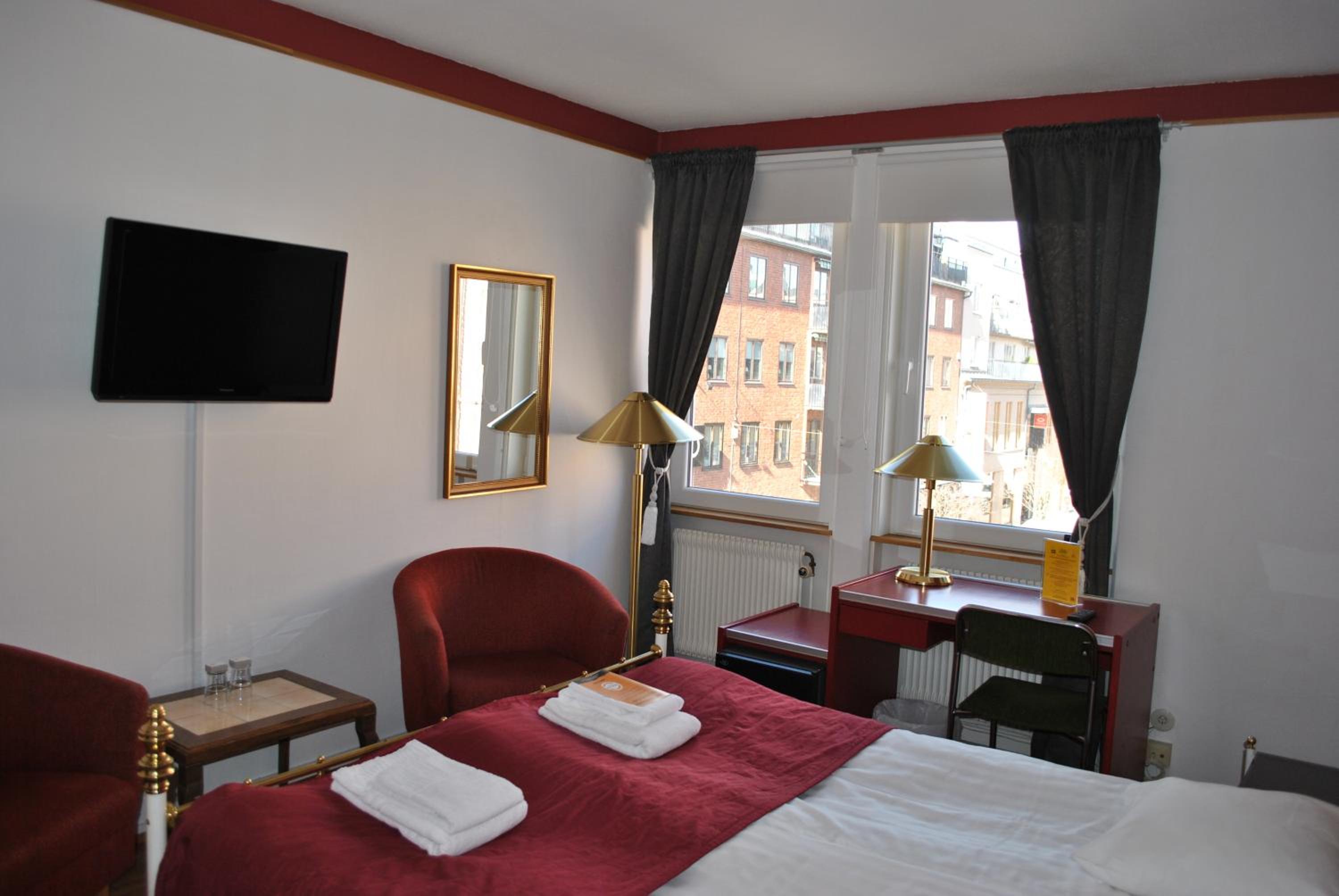 Double Room with Extra Bed photo 1