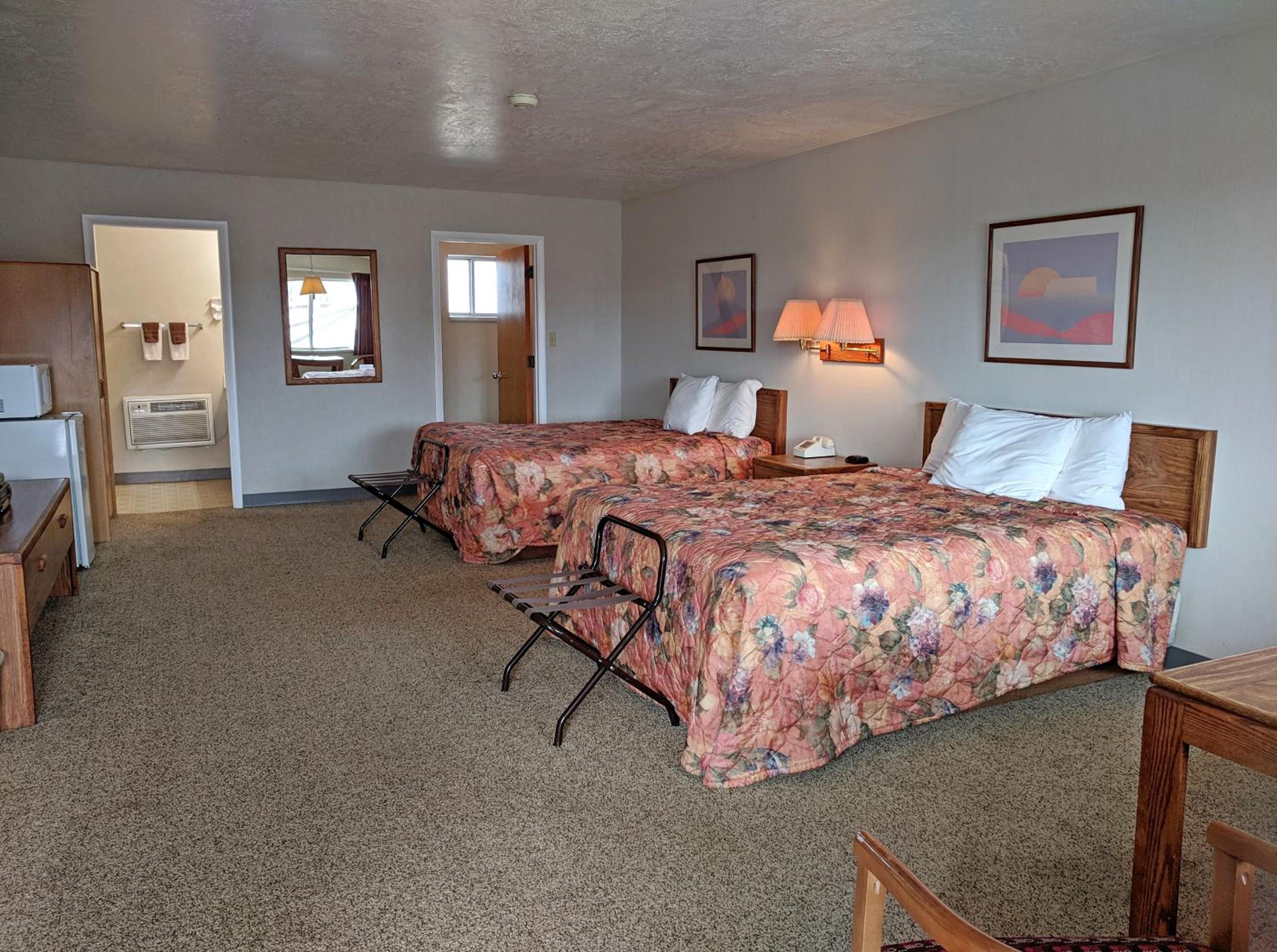 Aquarius Inn