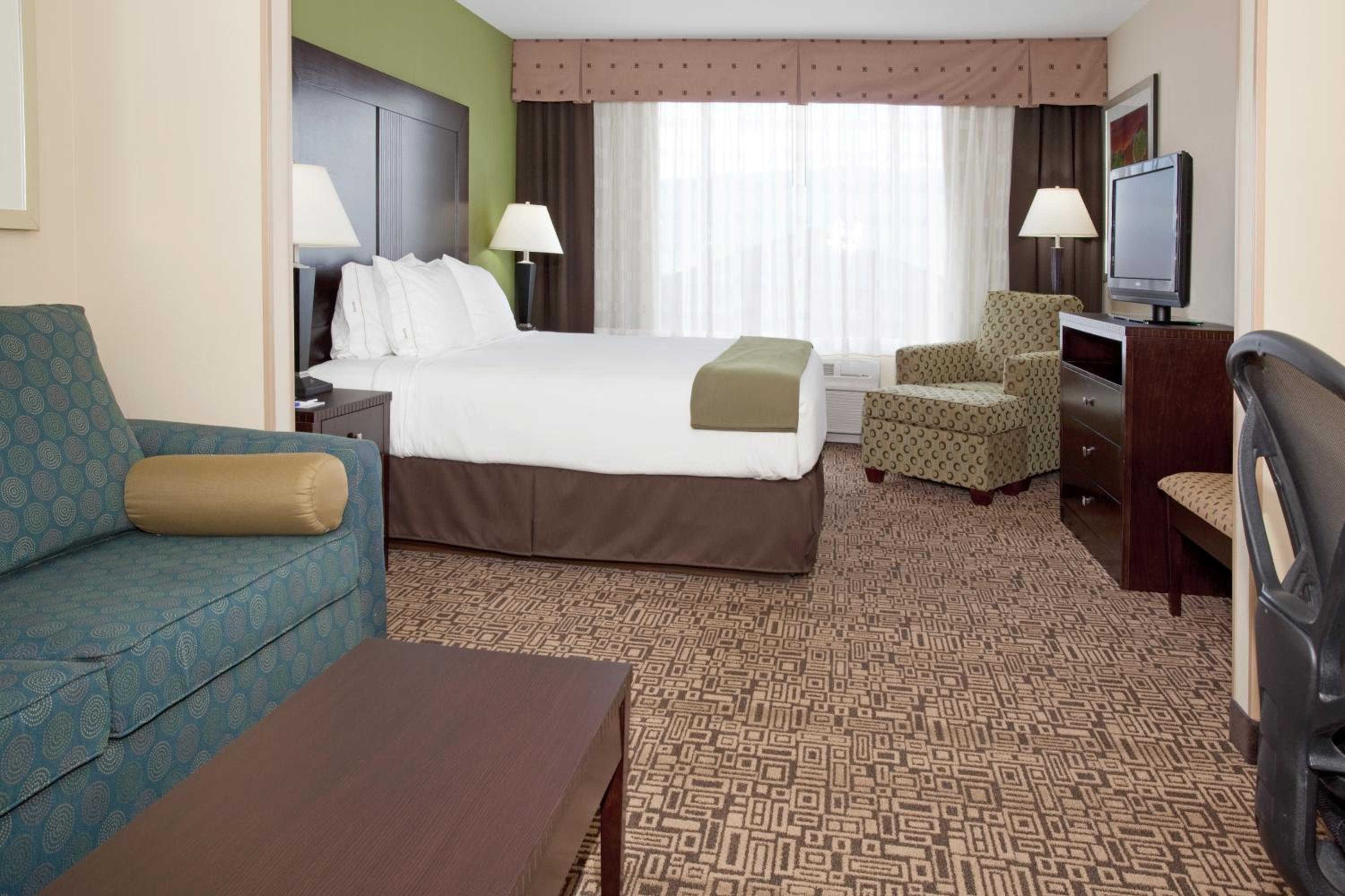 Standard King Room - Photo 4