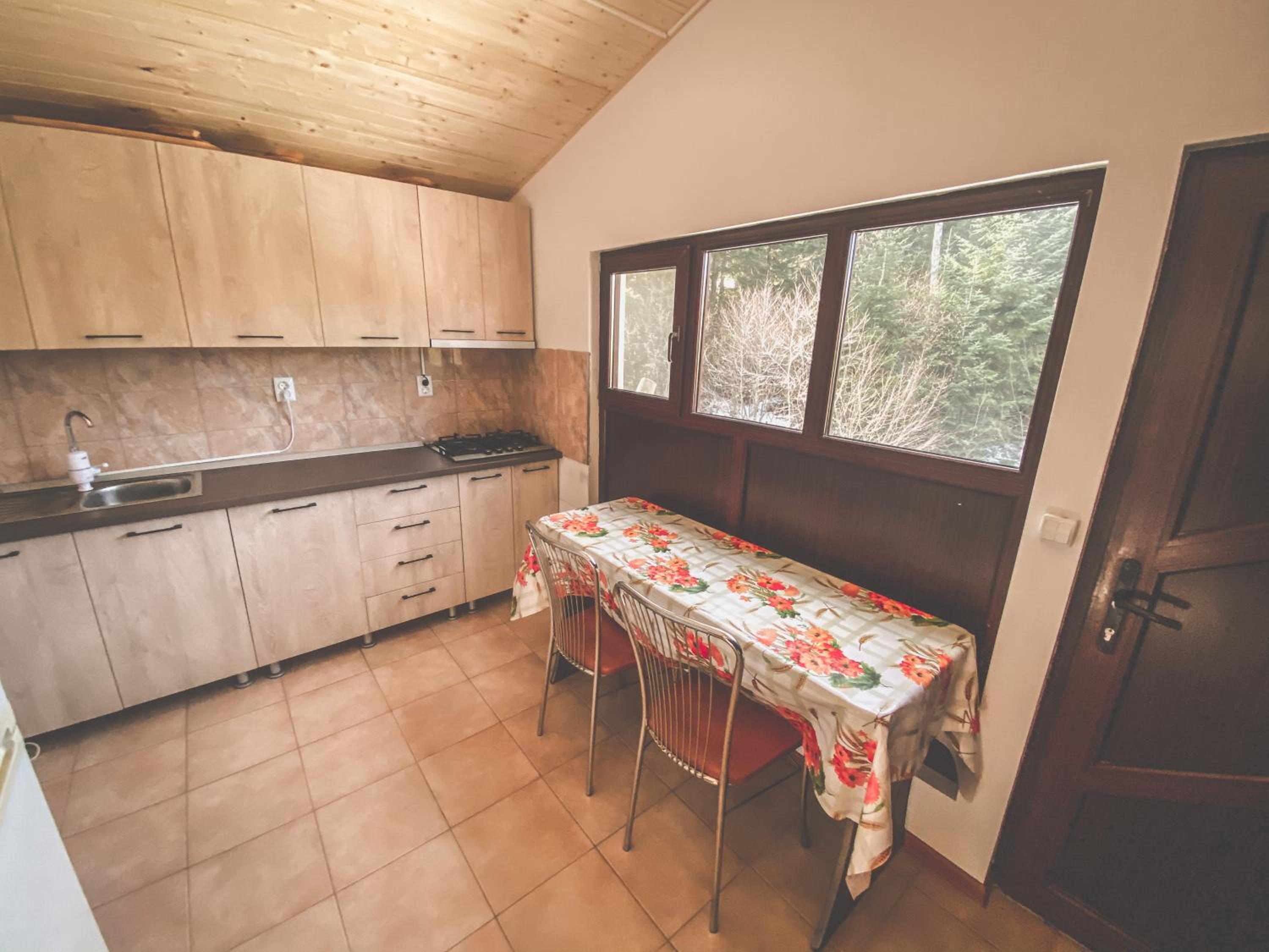 Four-Bedroom House - Photo 3