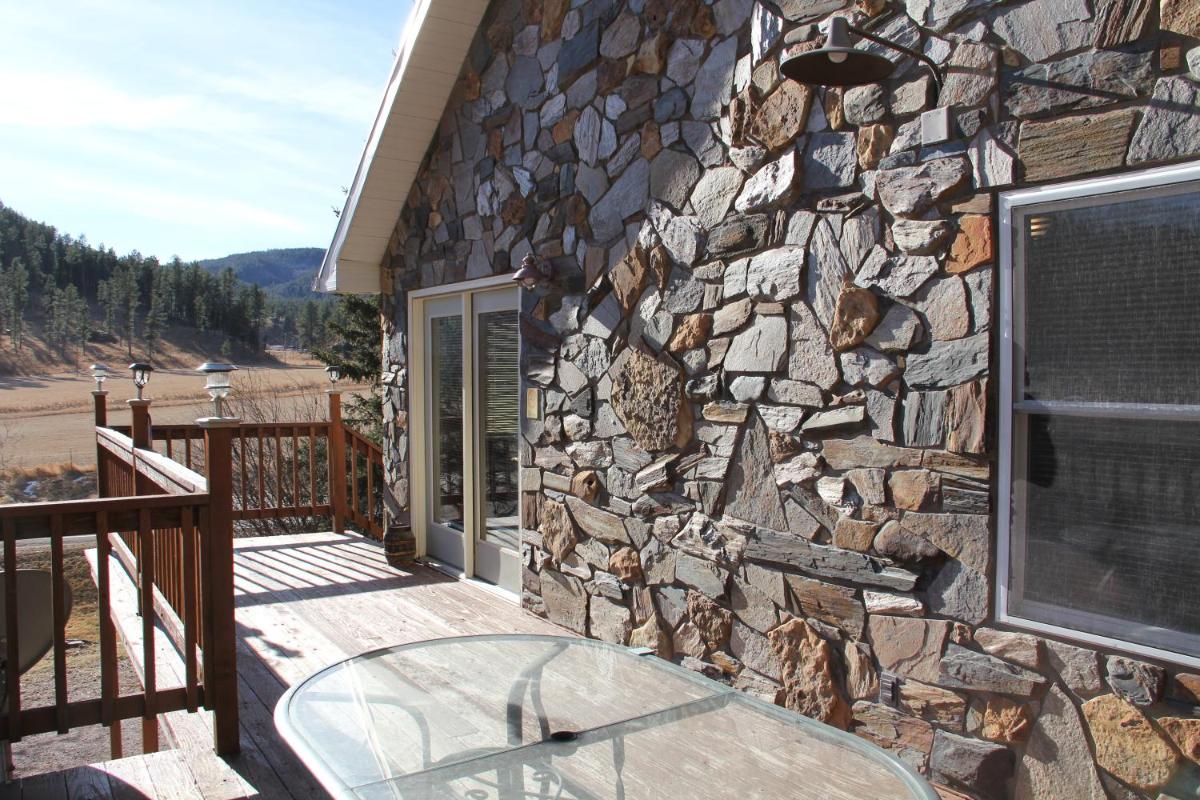 Five-Bedroom House photo 2
