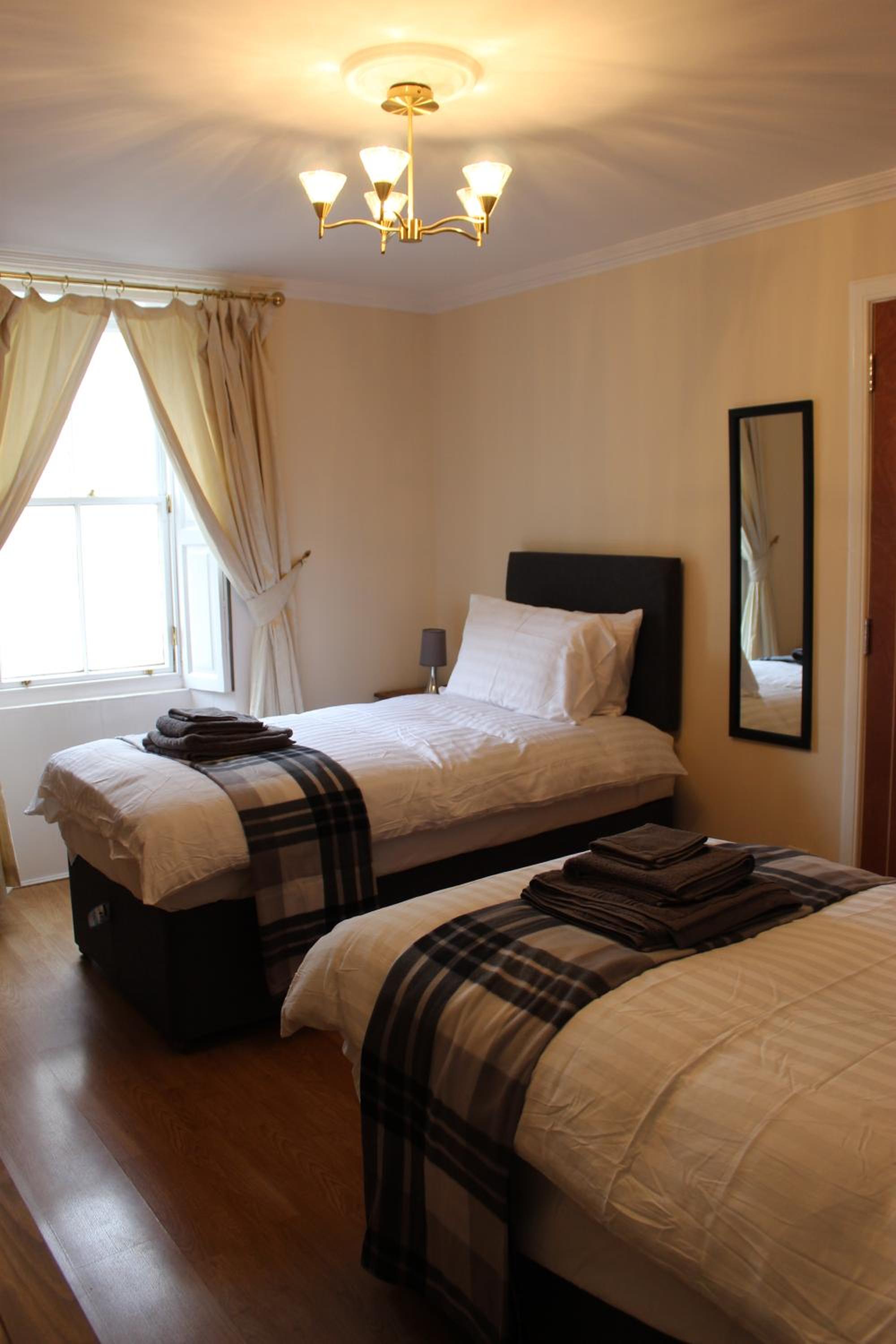 Deluxe Twin Room - Photo 1