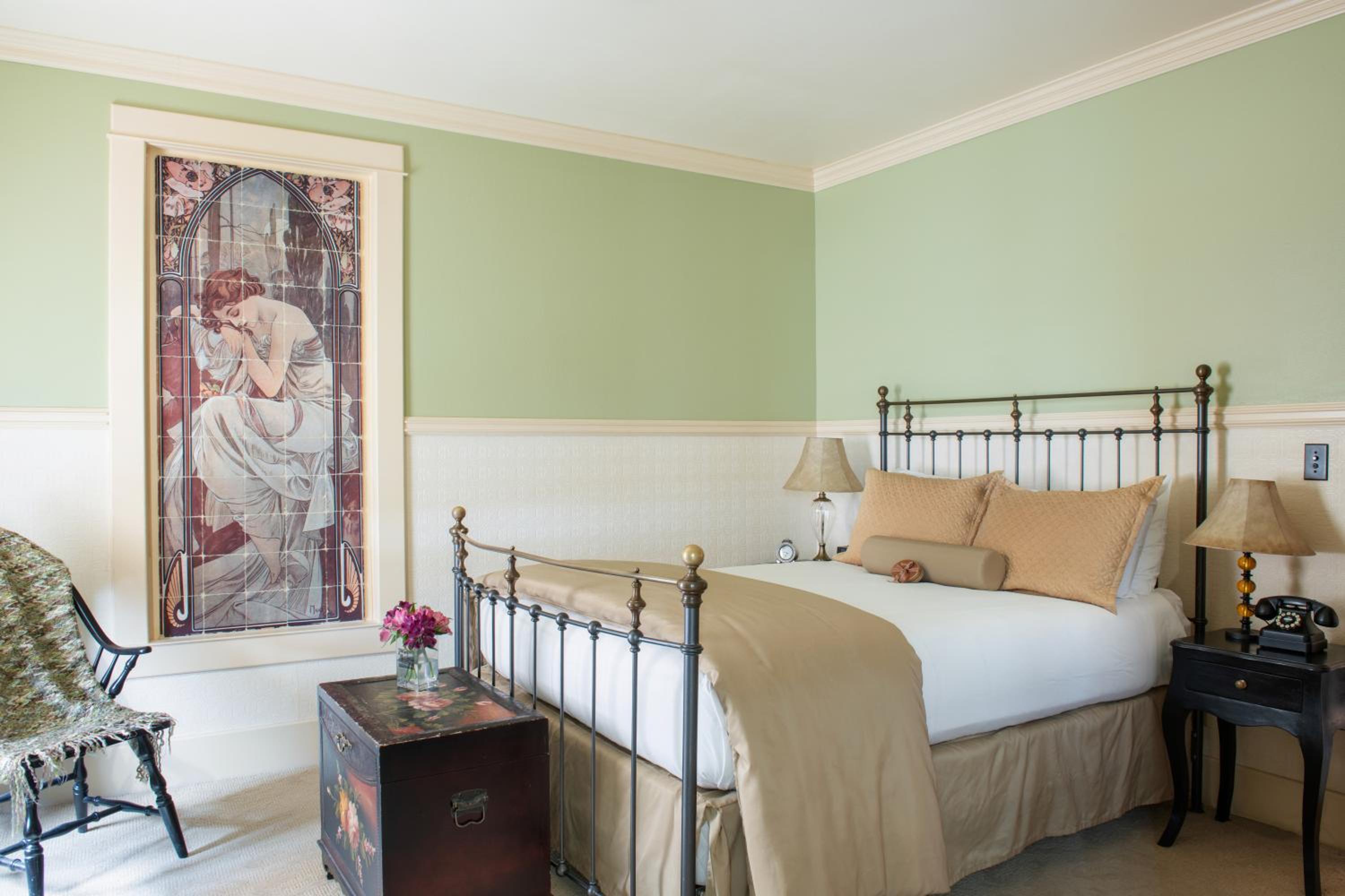 Queen Room