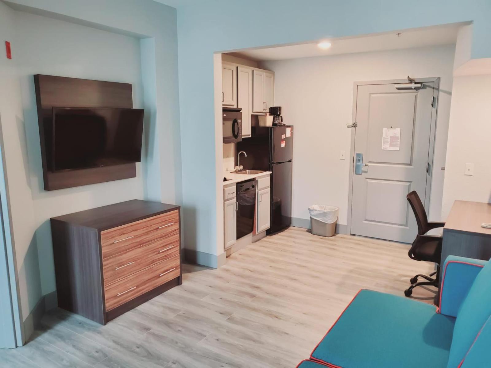 King Studio Suite - Mobility Access/Non-Smoking