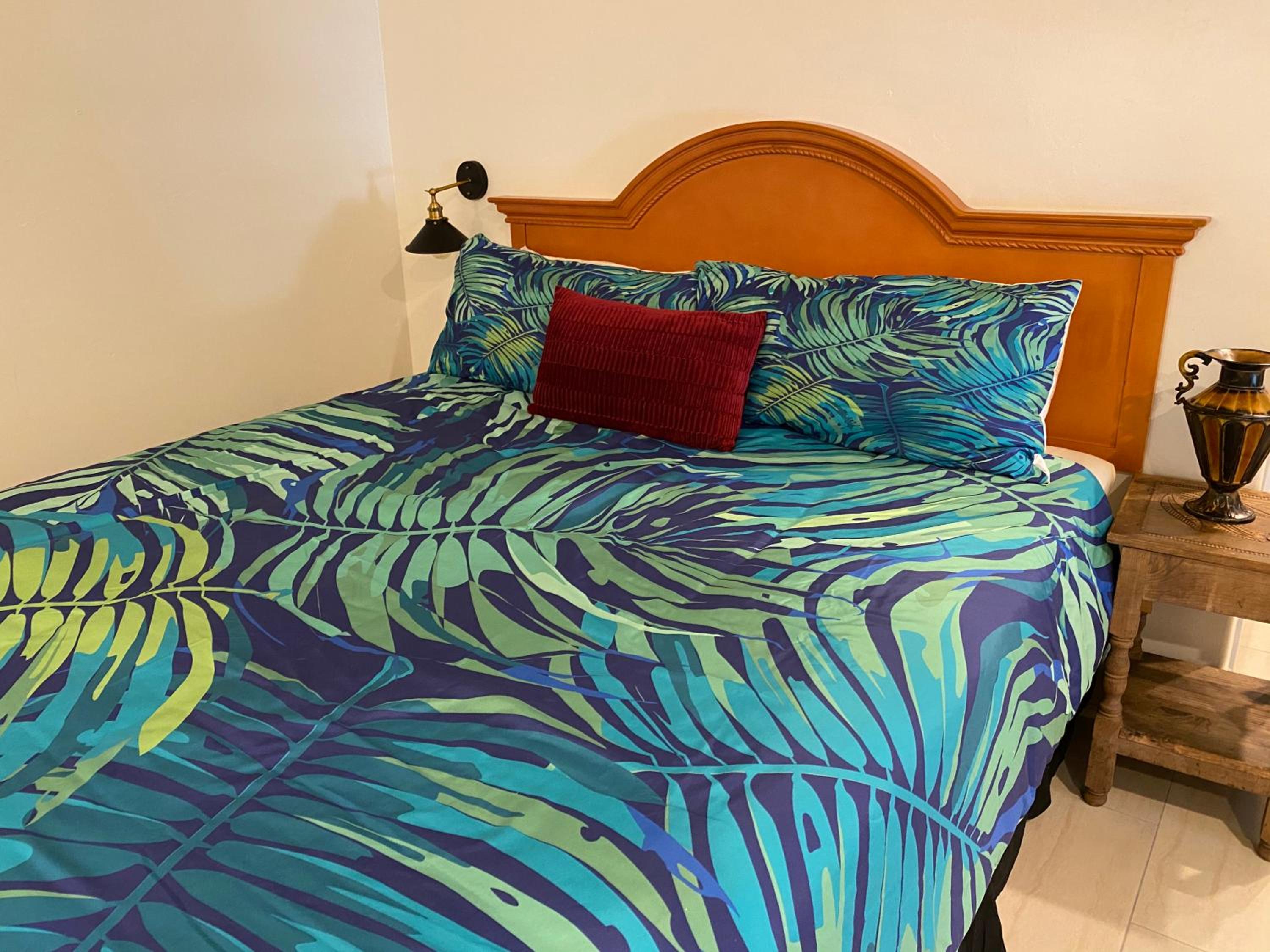 King Room with Balcony - Photo 1