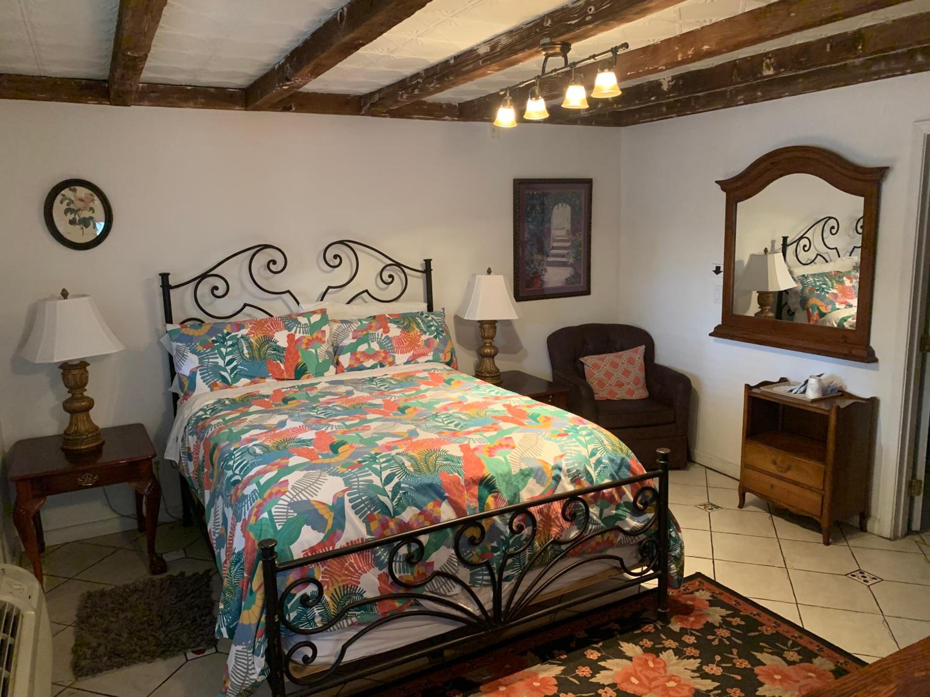 Standard Queen Room - Photo 2
