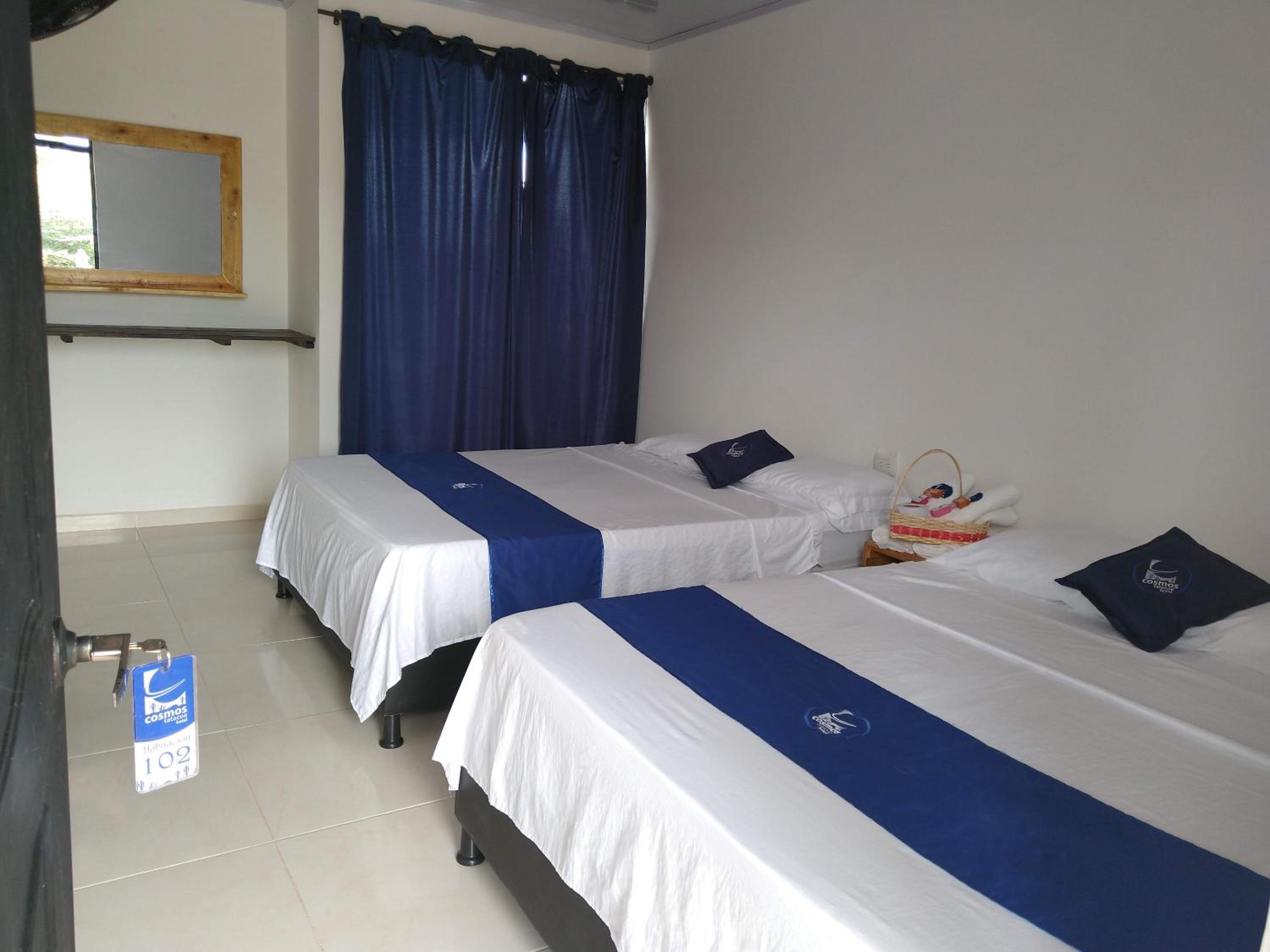Double Room with Two Double Beds photo 2