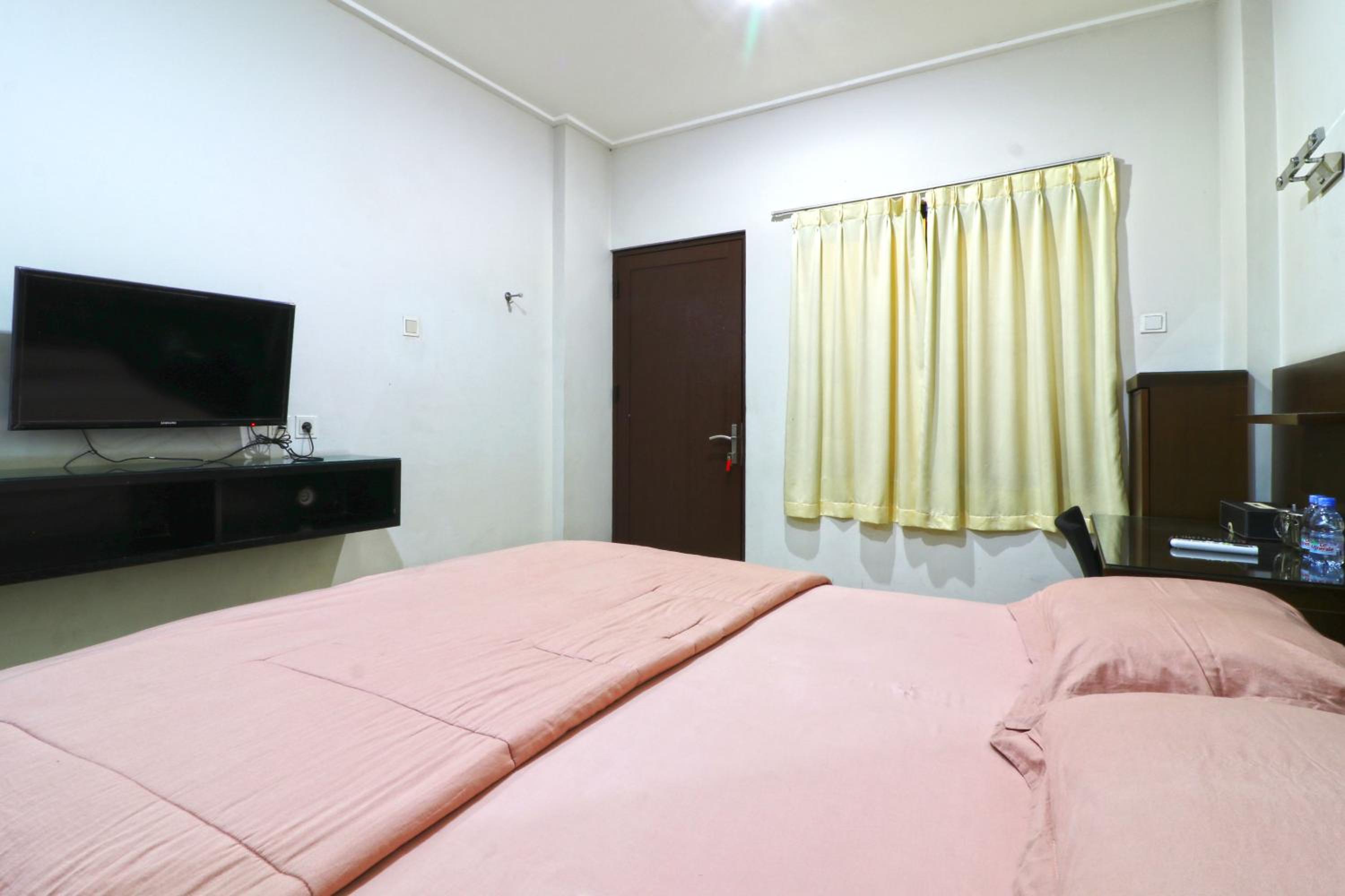 Deluxe Double Room - Photo 8