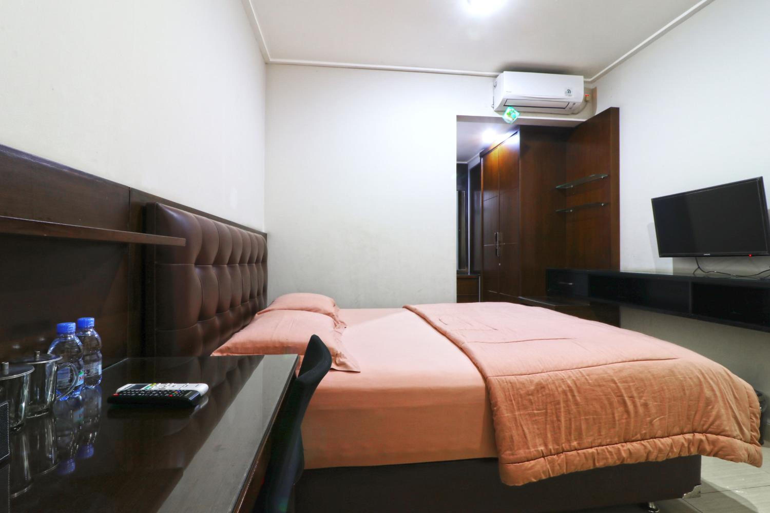Deluxe Double Room - Photo 9