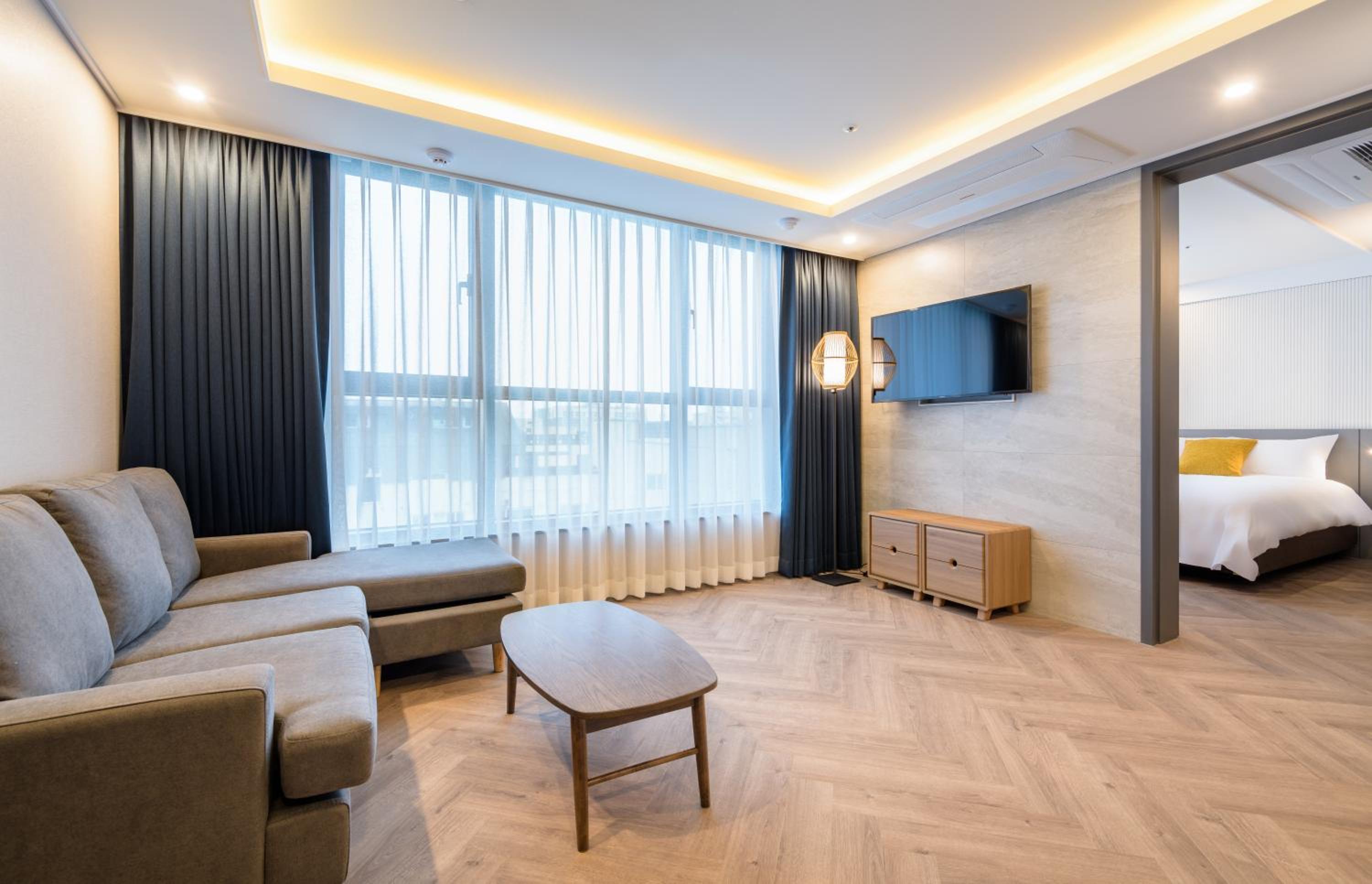 Suite with Sea View - Photo 8