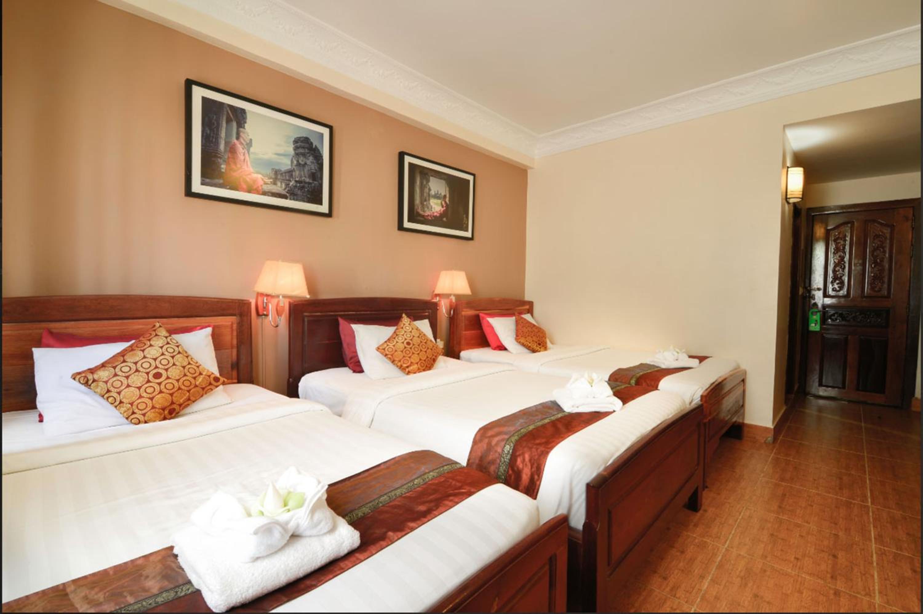 Triple Room - Photo 6