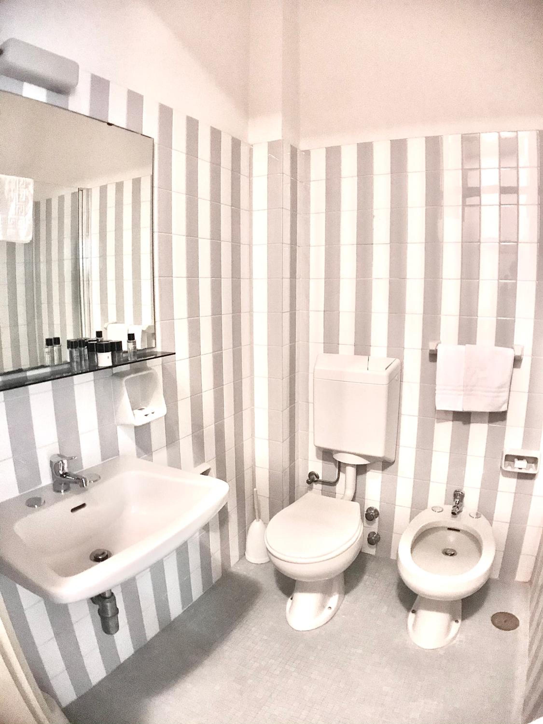 Triple Room with balcony and side Sea View photo 3