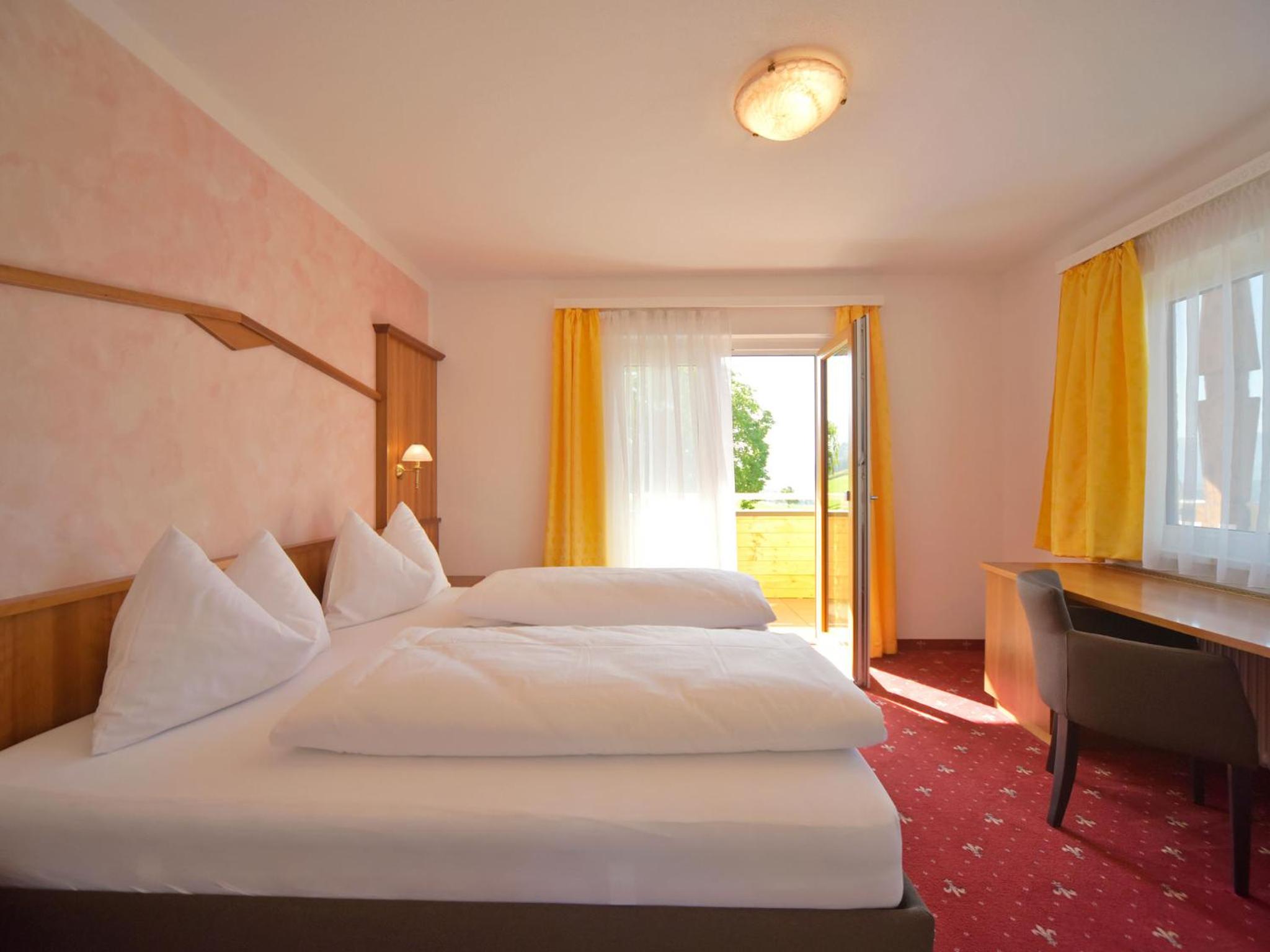 Standard Double Room with Balcony - Photo 2