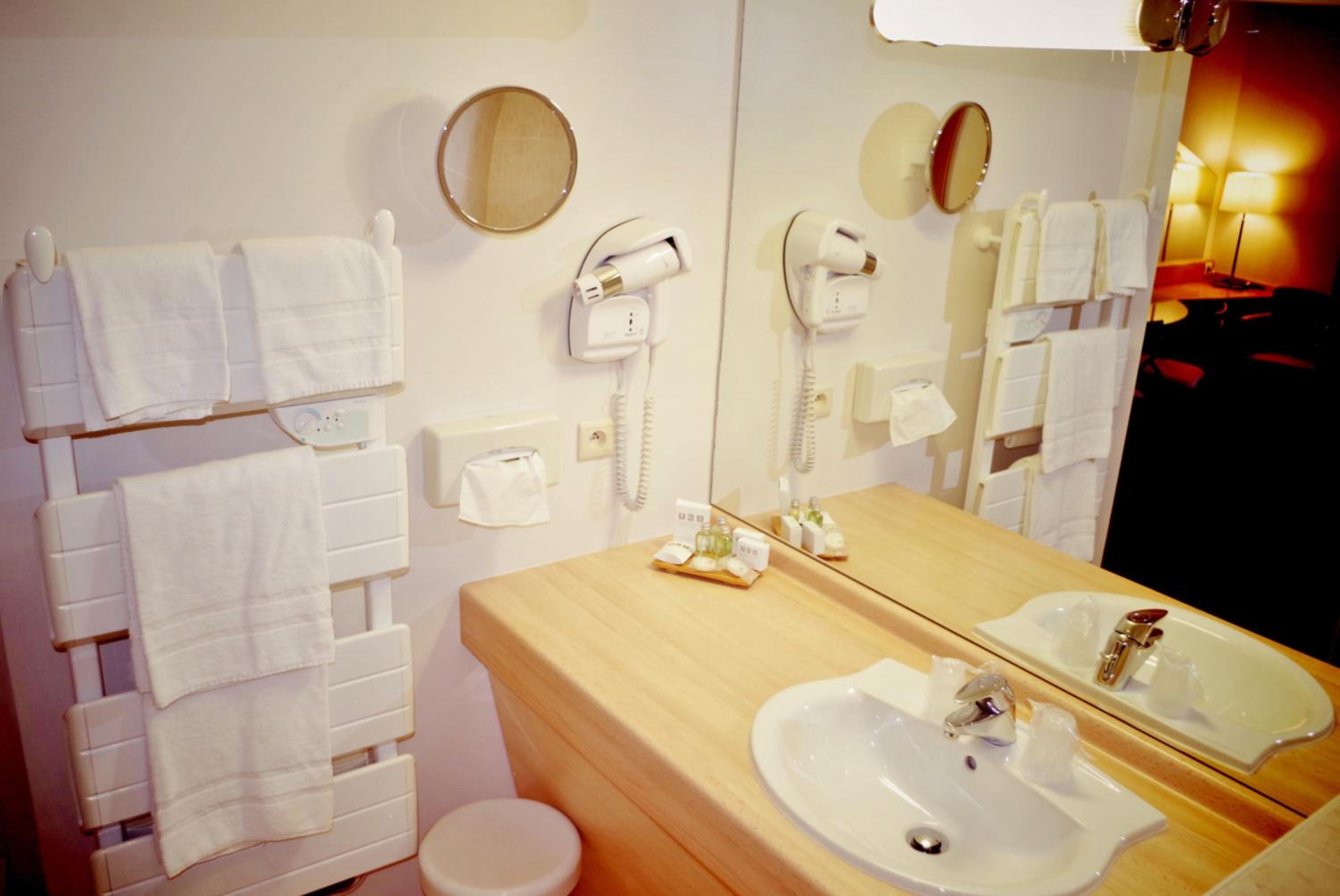 Double Room - Photo 3