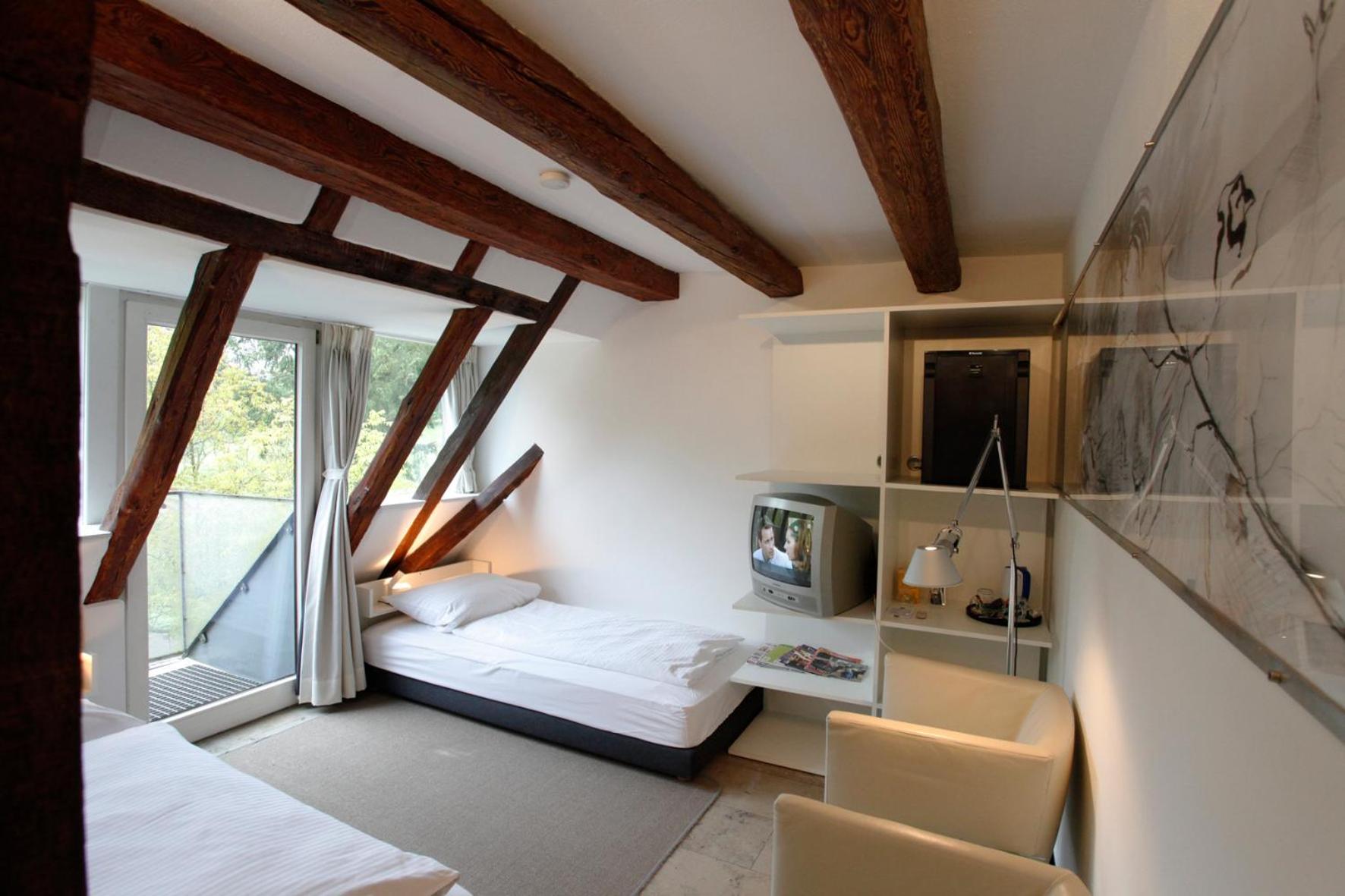 Standard Double Room photo 2
