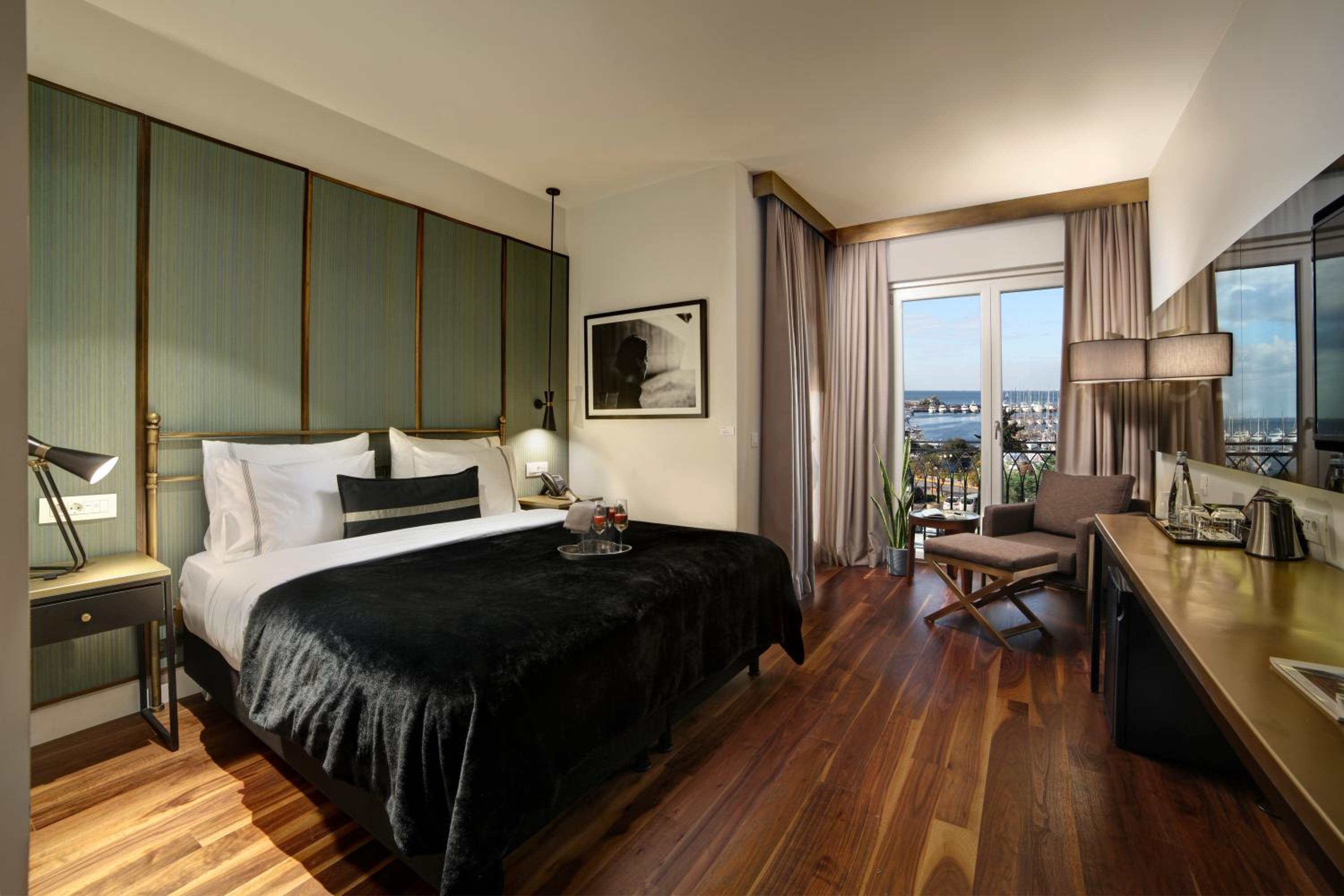 Double Room with Balcony and Sea View photo 1